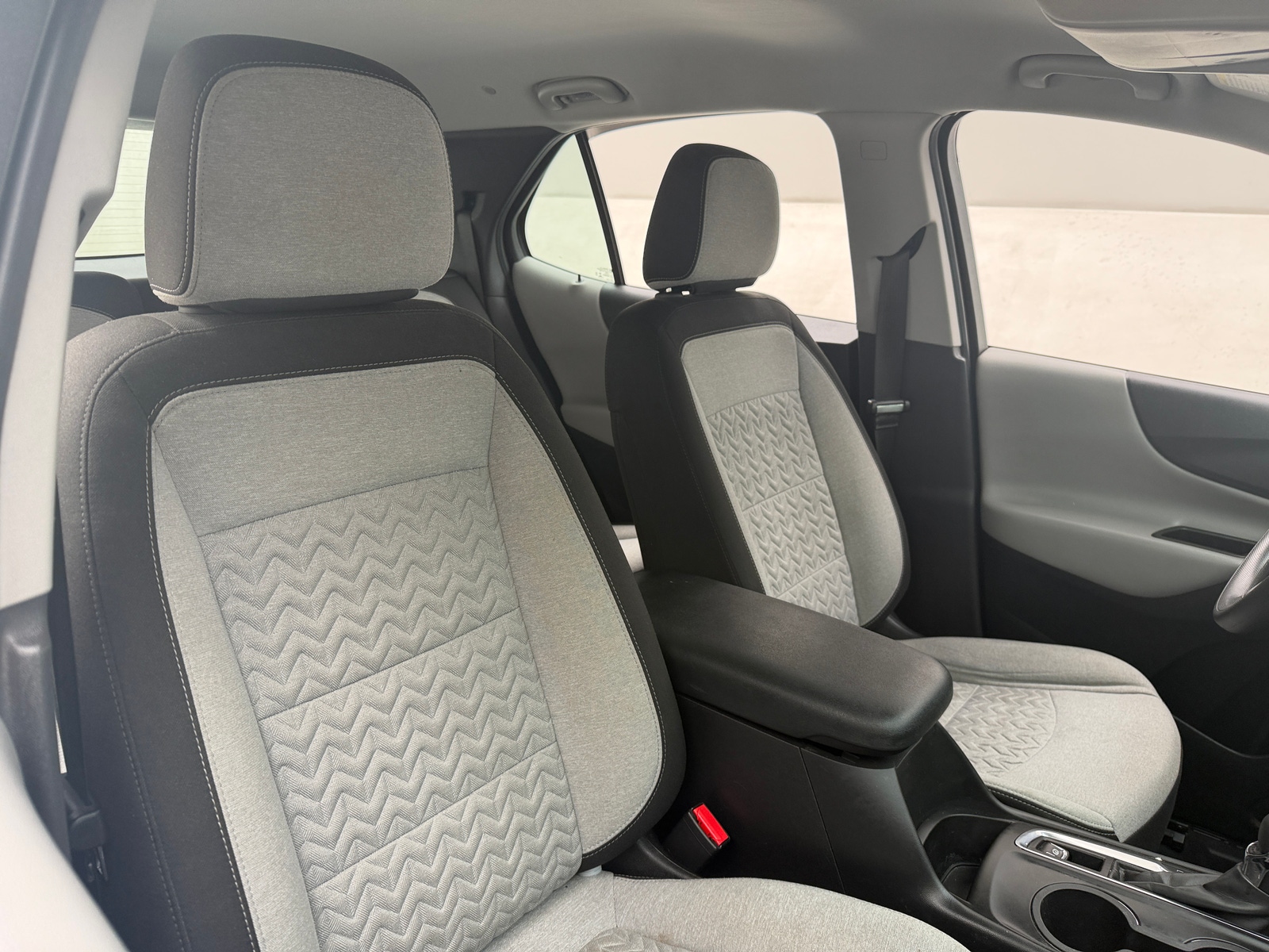 Thumbnail: 2022 Chevrolet Equinox - 2