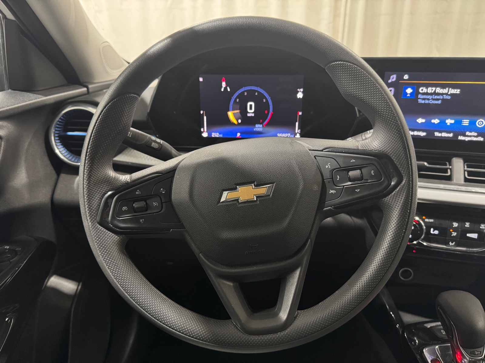 Thumbnail: 2025 Chevrolet Trax - 4