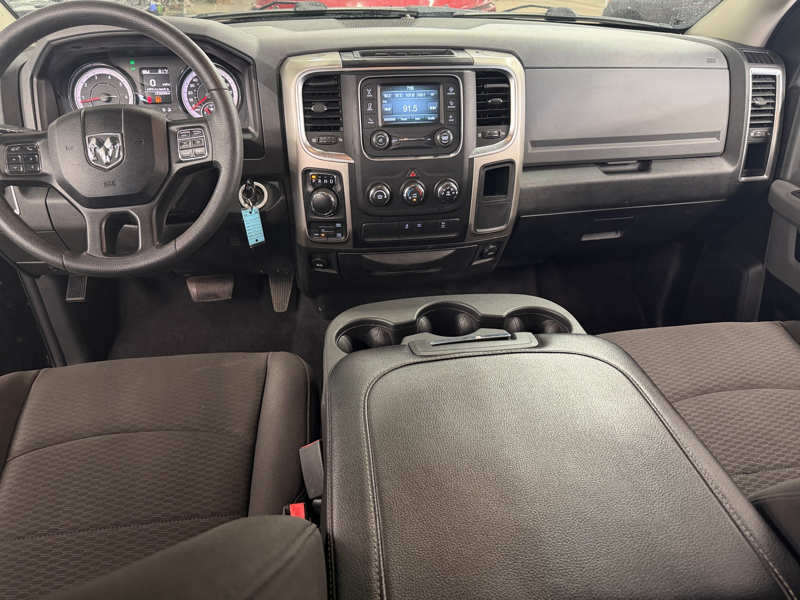 Thumbnail: 2019 RAM 1500 Classic - 3