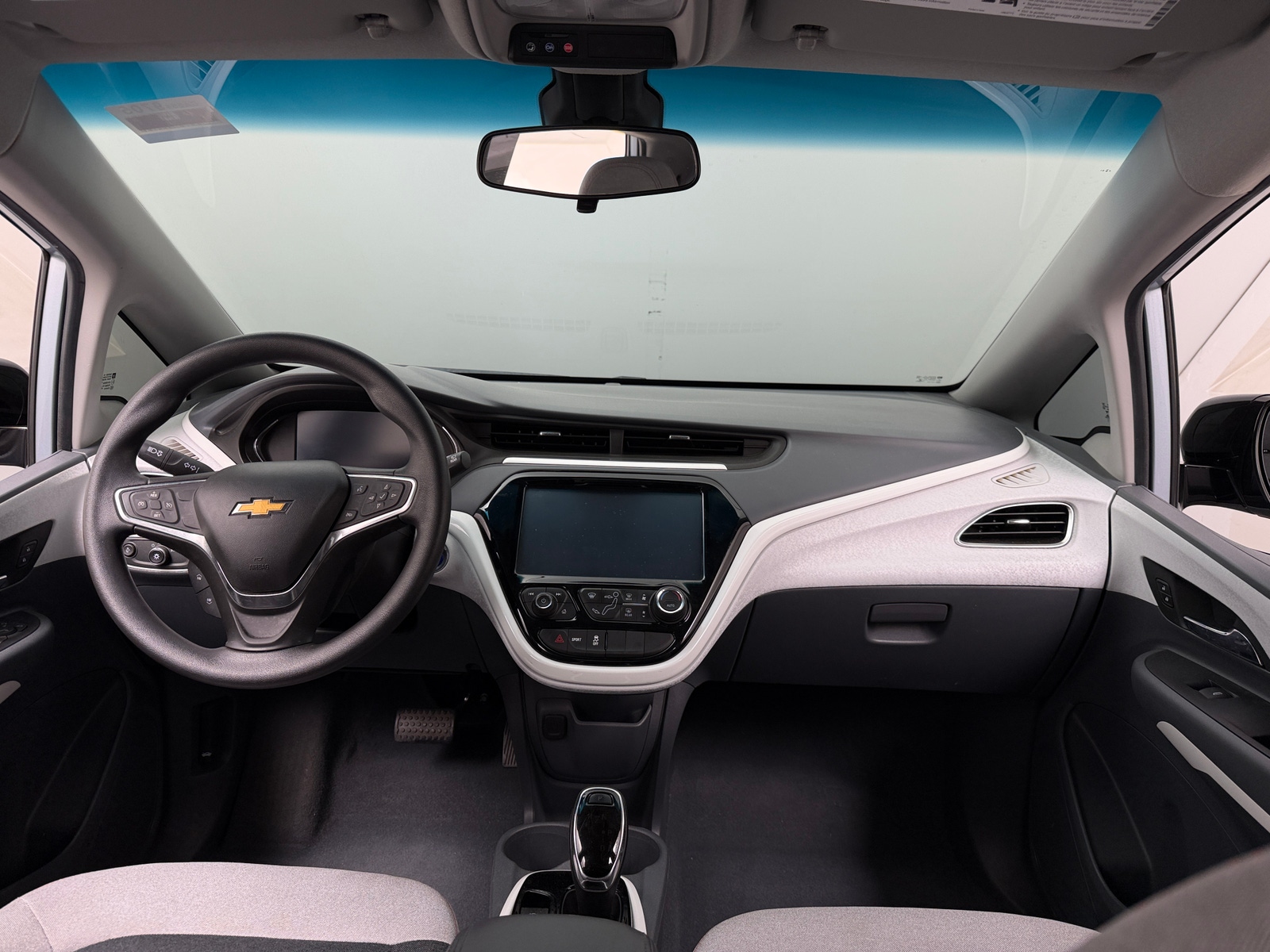 Thumbnail: 2017 Chevrolet Bolt EV - 3