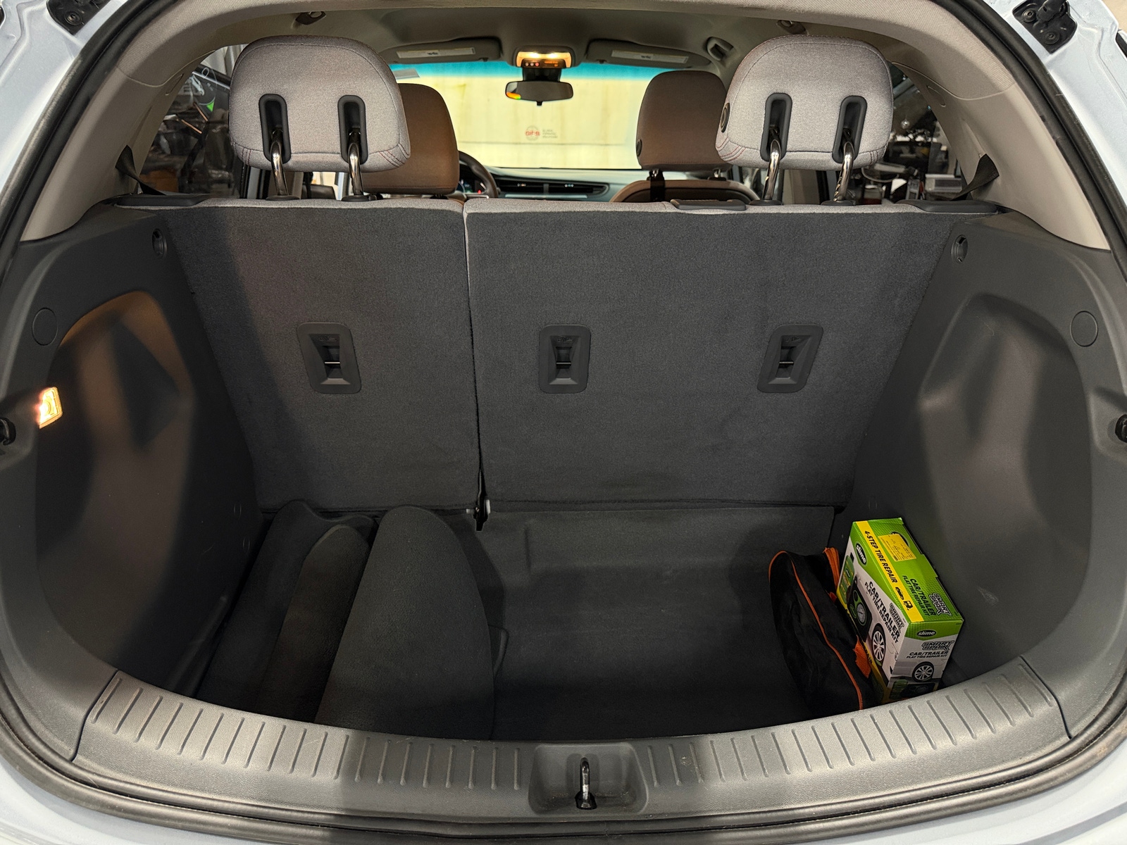 Thumbnail: 2017 Chevrolet Bolt EV - 7