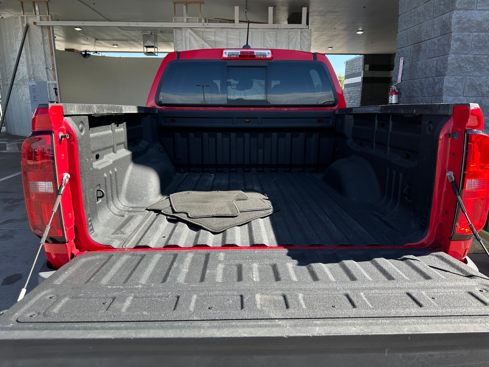 Thumbnail: 2017 Chevrolet Colorado - 6