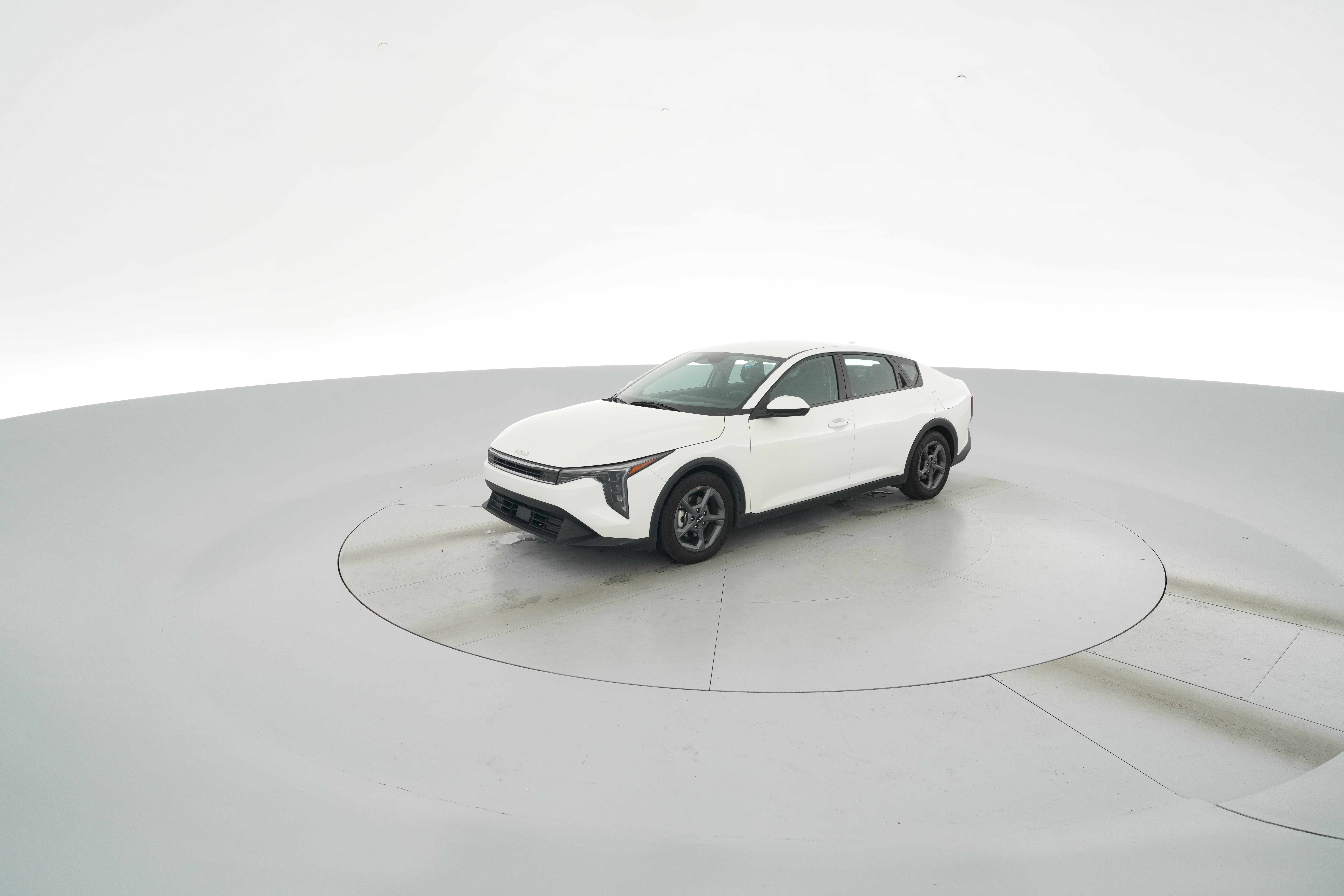 2025 Kia K4 LXS - Photo 25