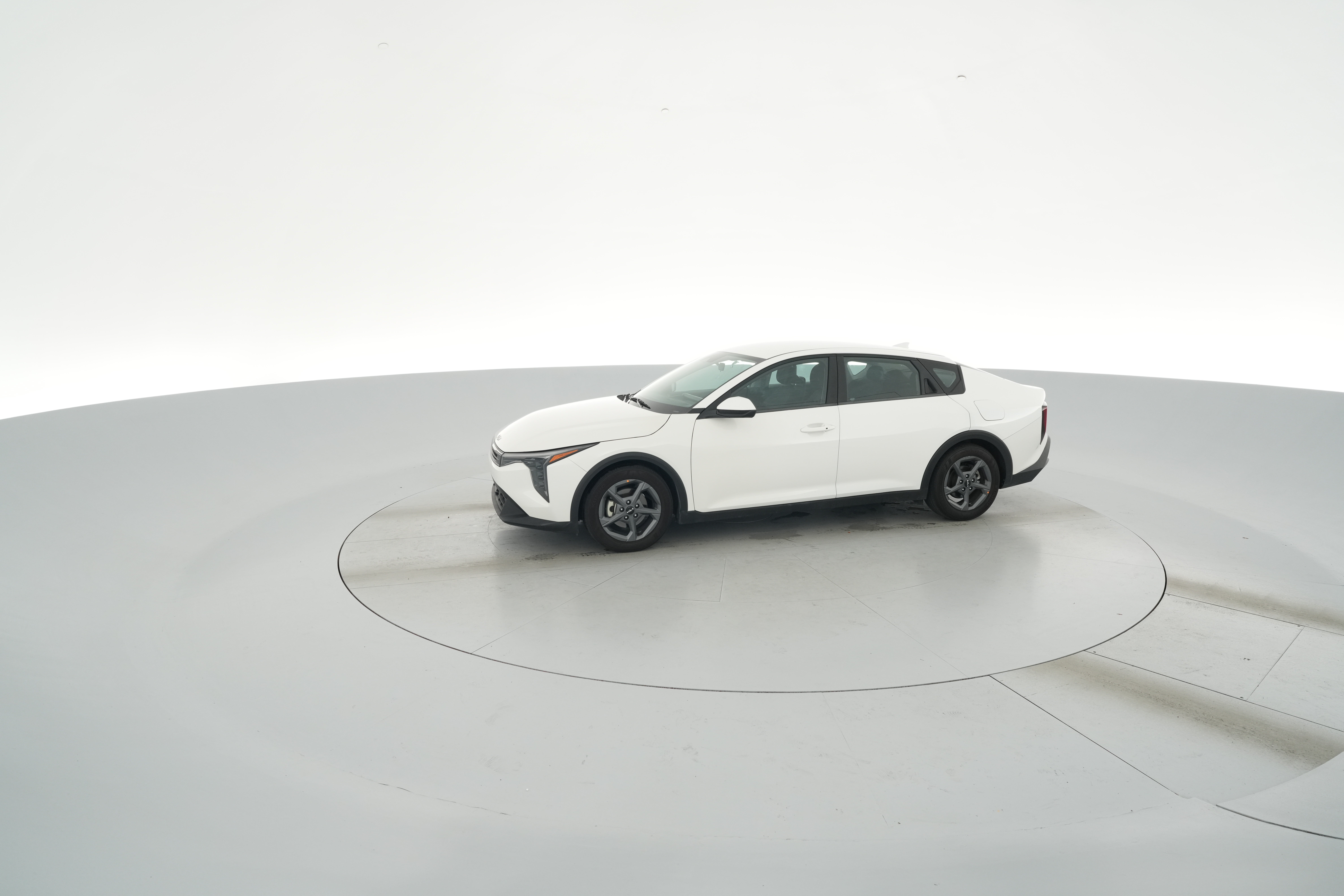 2025 Kia K4 LXS - Photo 26