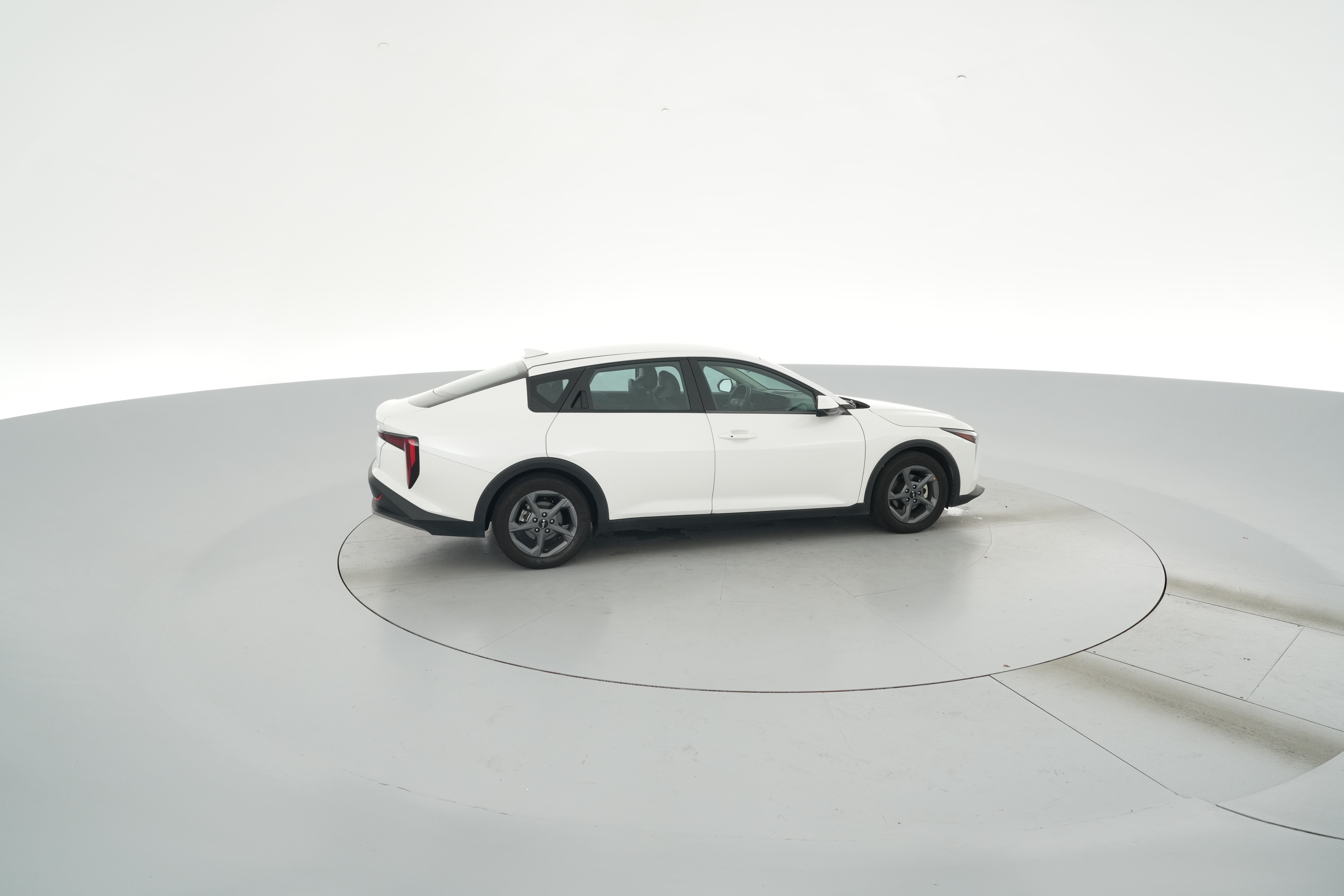 2025 Kia K4 LXS - Photo 34