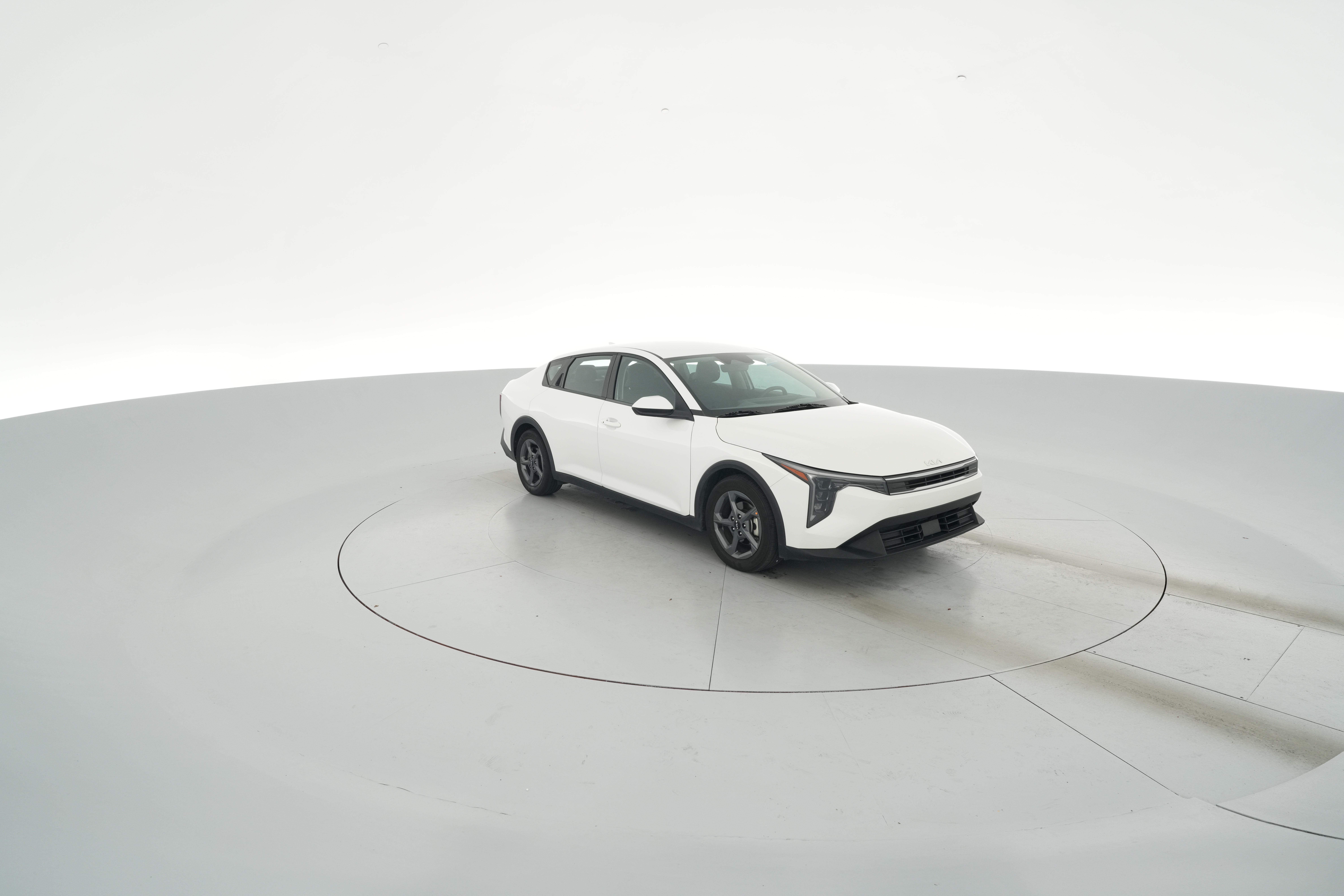 2025 Kia K4 LXS - Photo 37