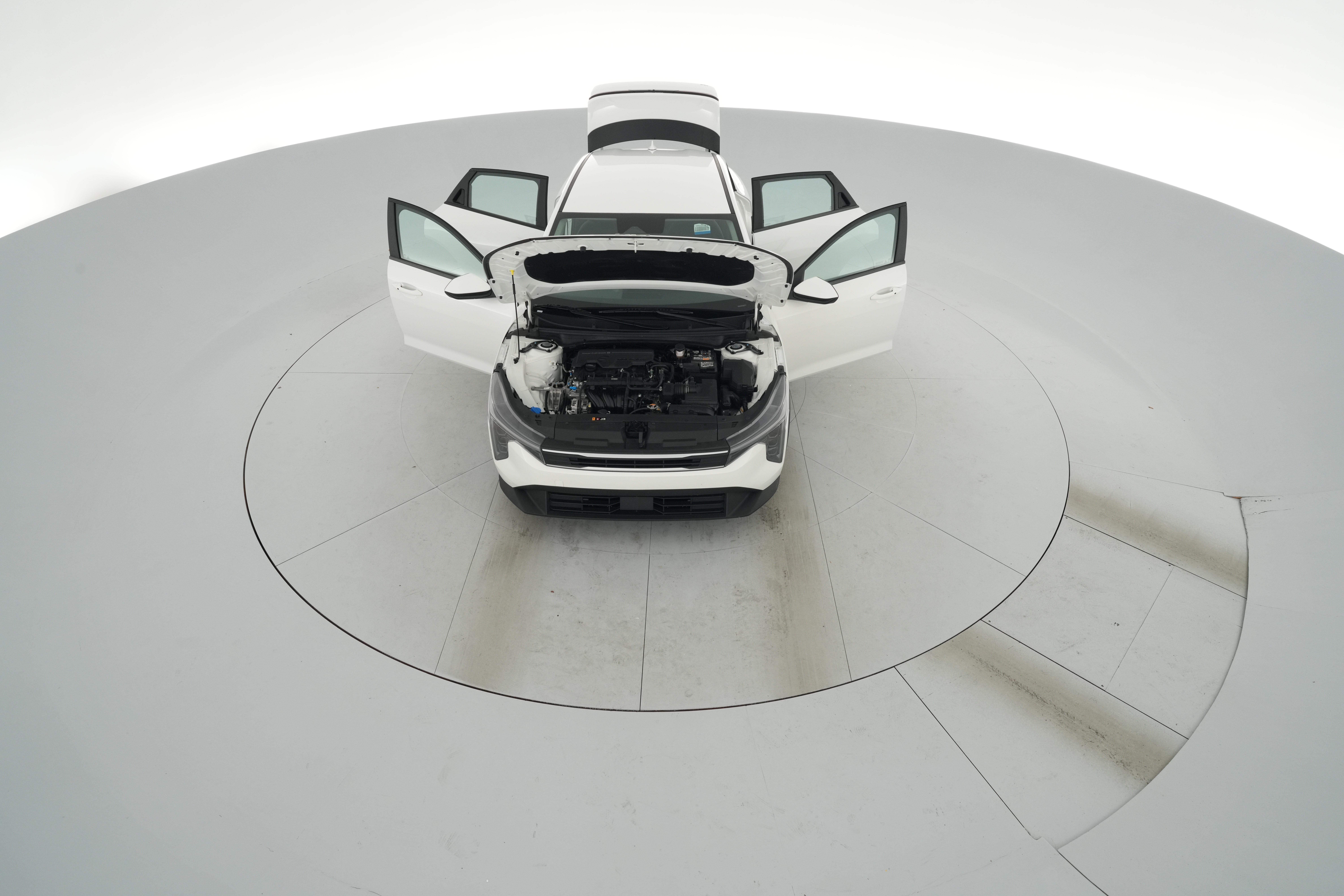 2025 Kia K4 LXS - Photo 39