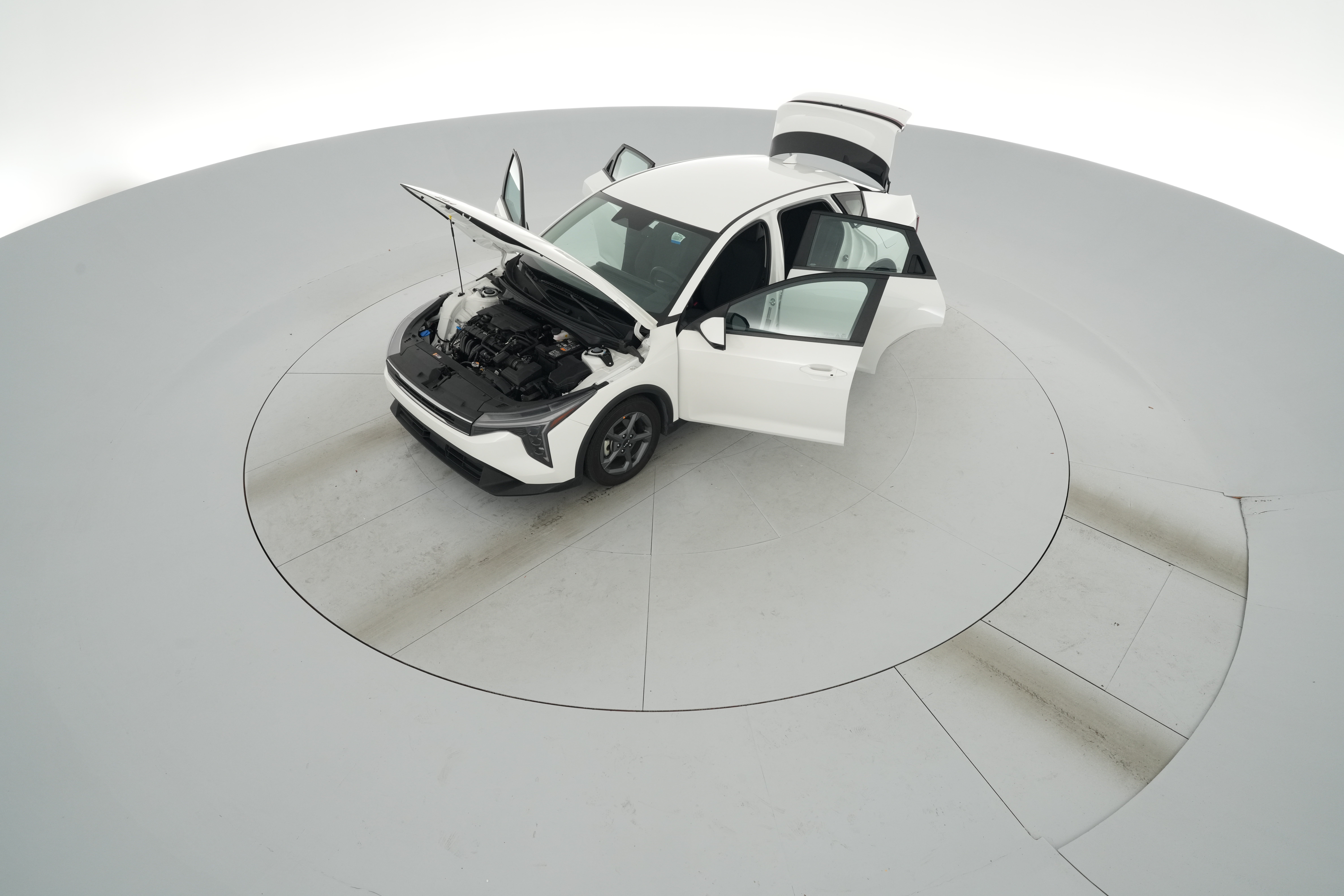 2025 Kia K4 LXS - Photo 41