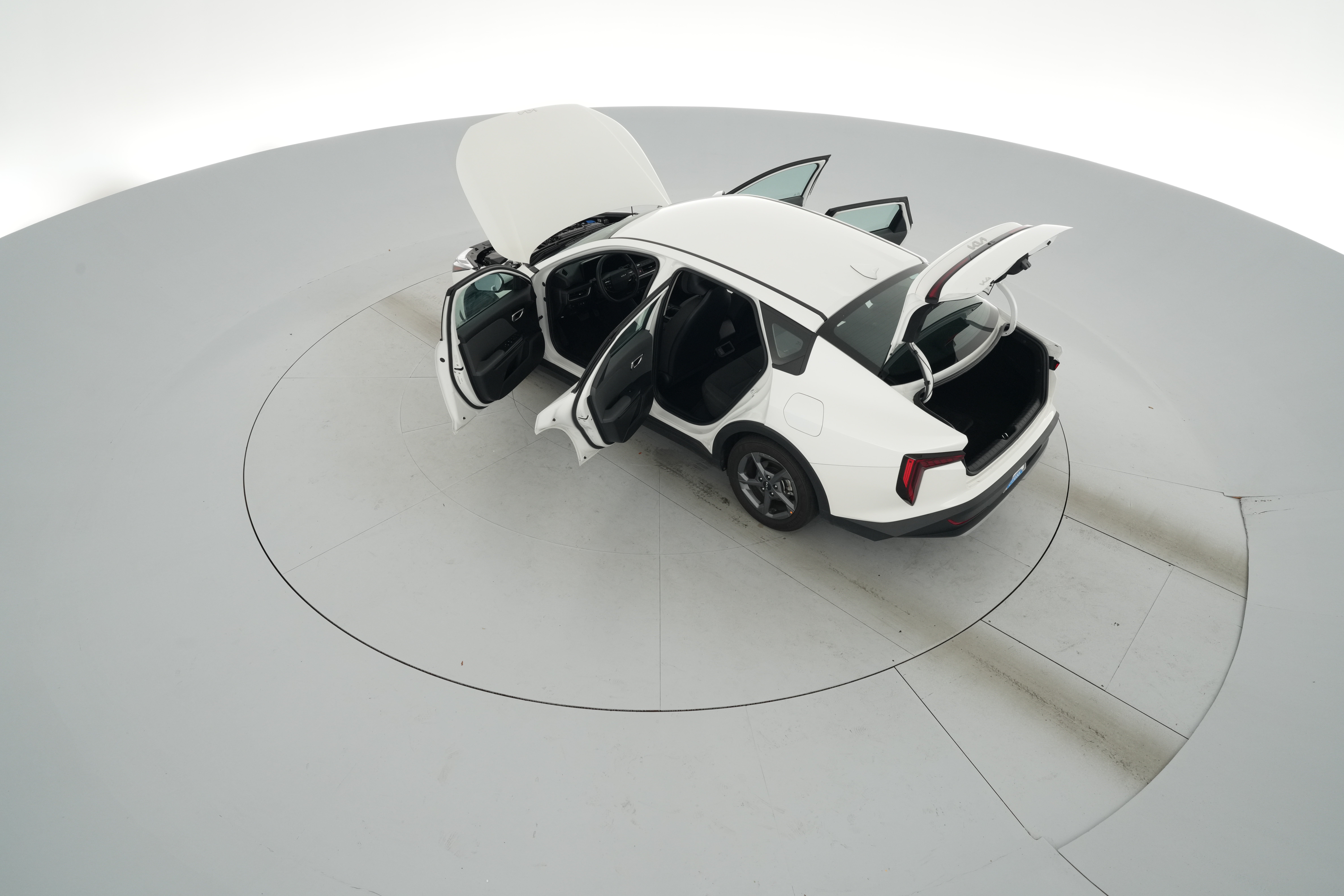 2025 Kia K4 LXS - Photo 45