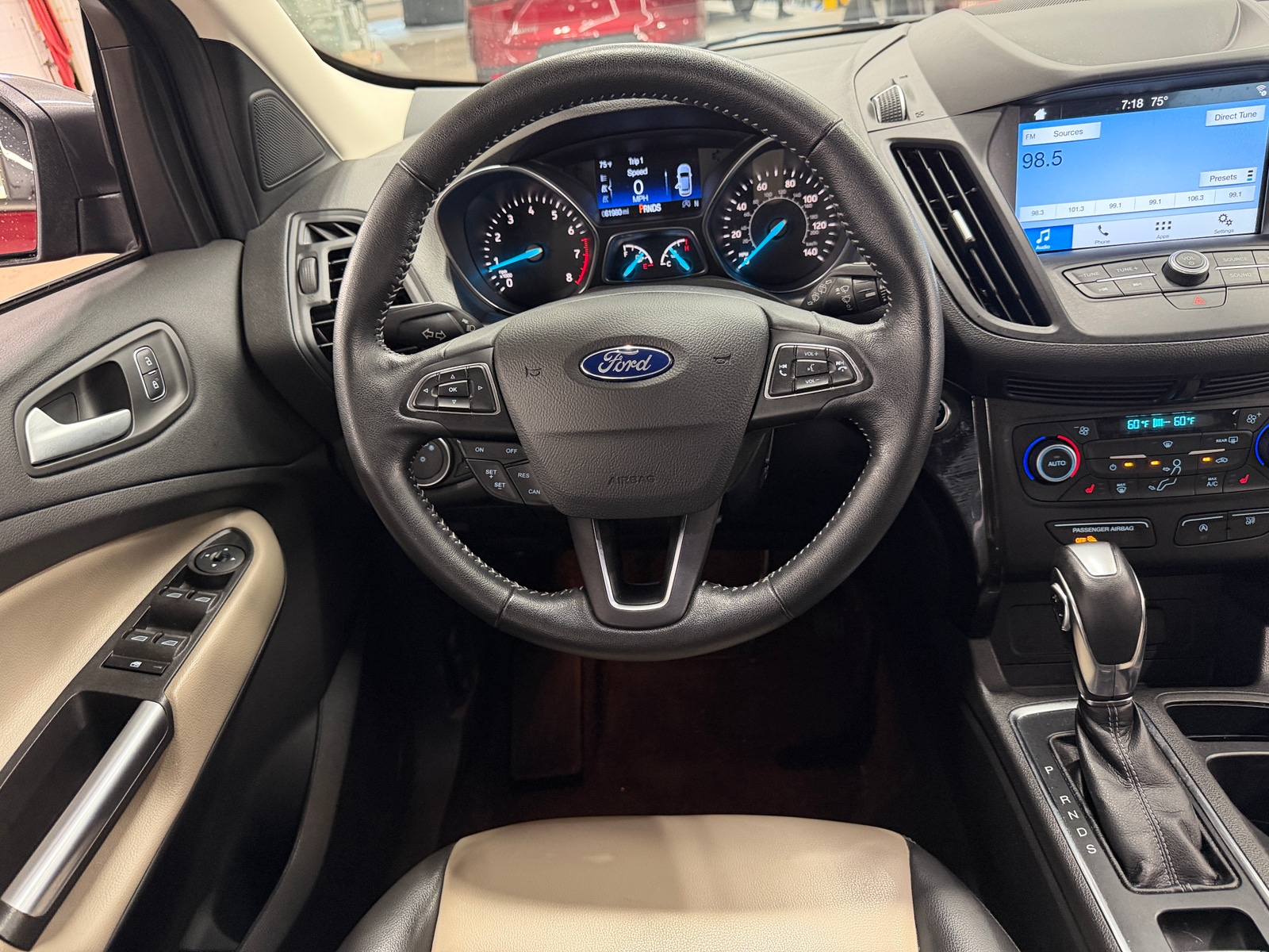 Thumbnail: 2019 Ford Escape - 4