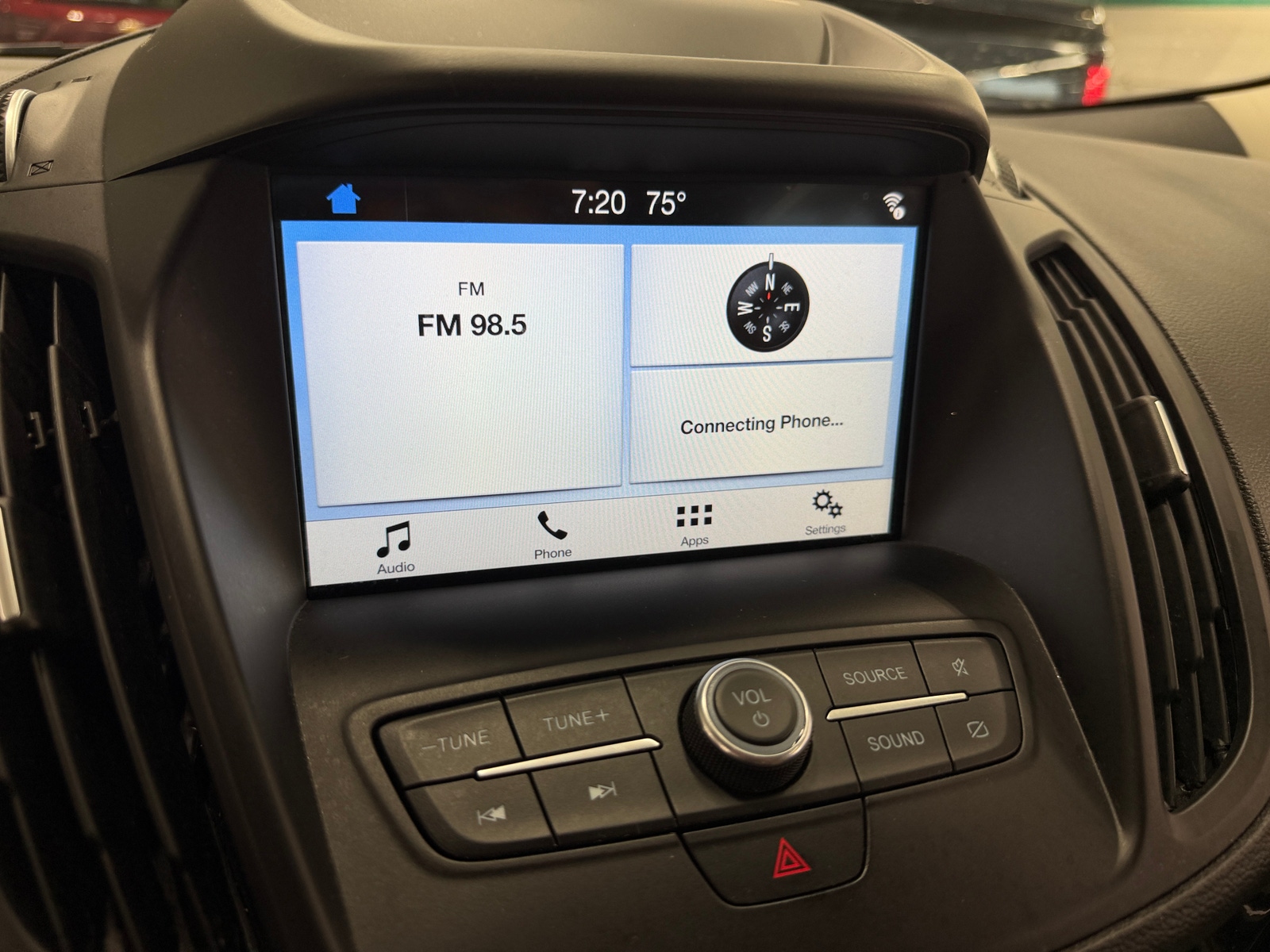 Thumbnail: 2019 Ford Escape - 3