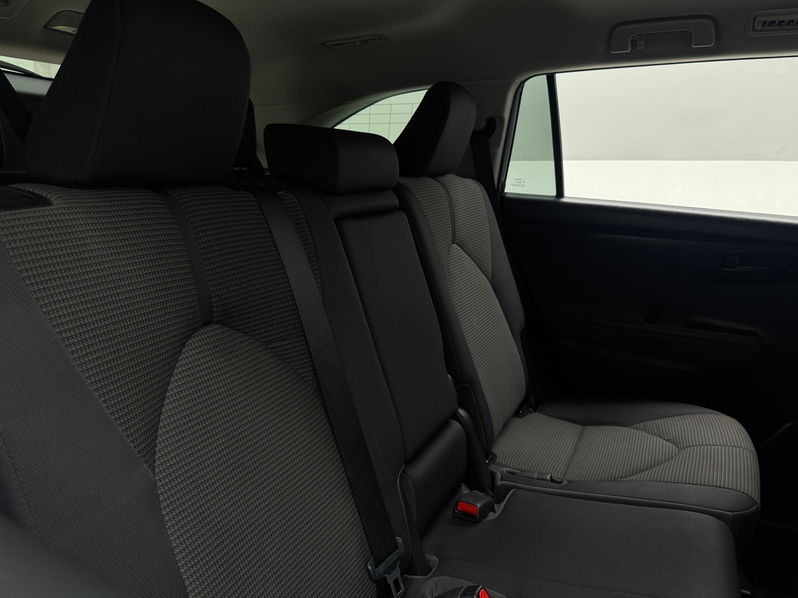Thumbnail: 2023 Toyota Highlander - 6