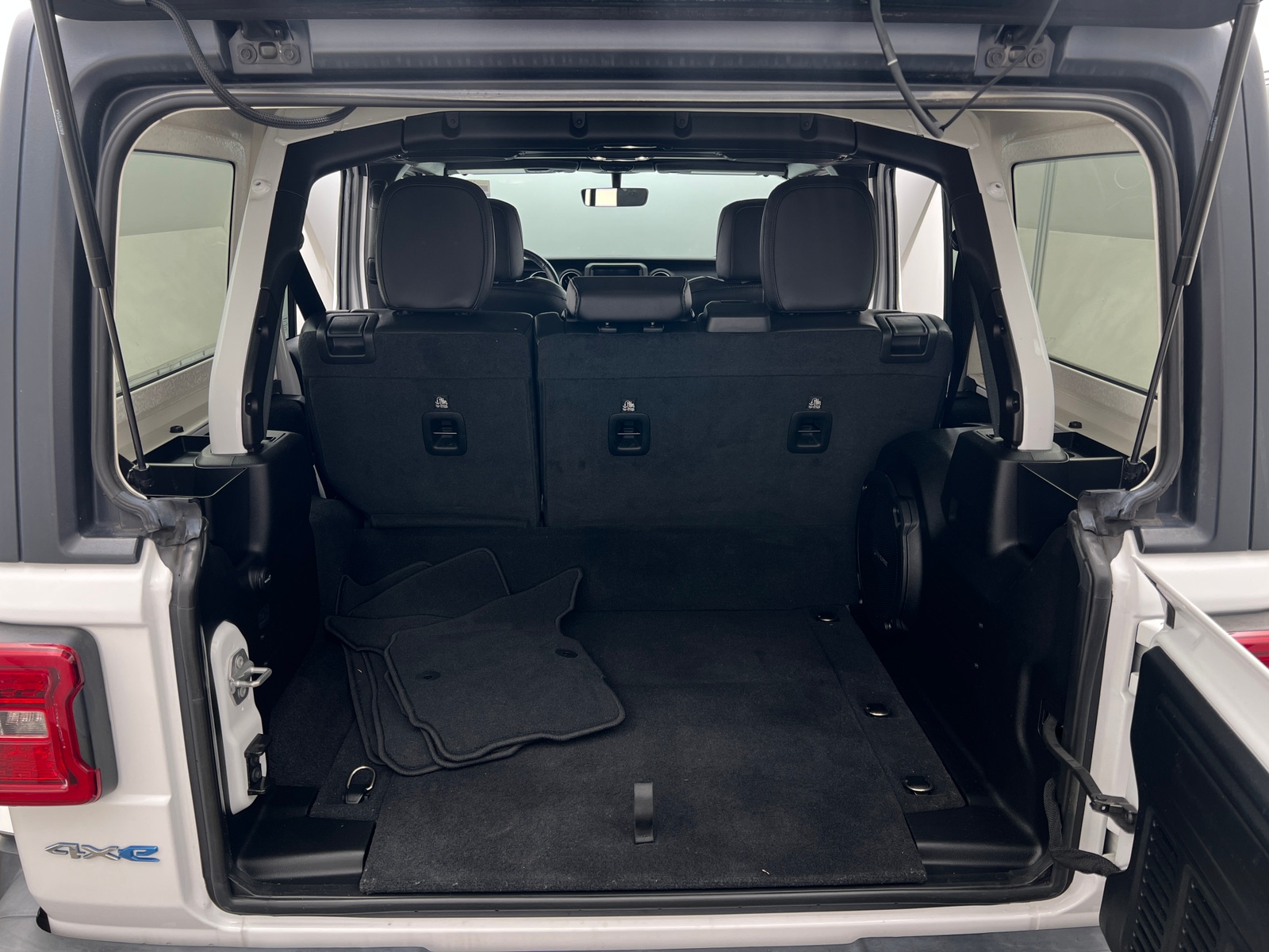 Thumbnail: 2021 Jeep Wrangler - 6