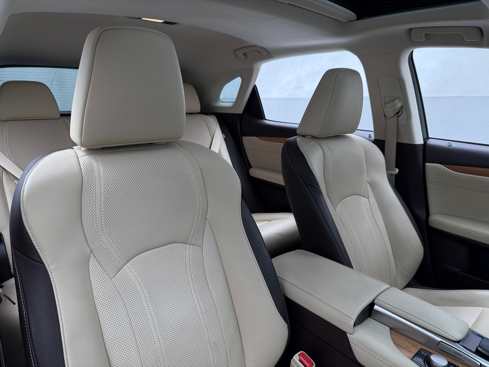 Thumbnail: 2016 Lexus RX - 2