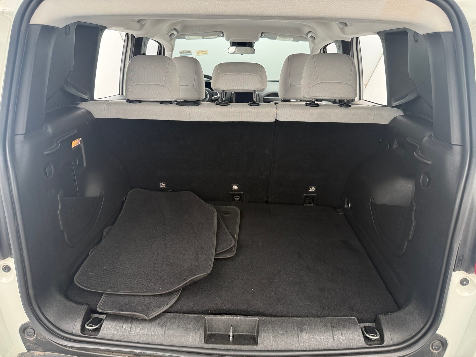 Thumbnail: 2021 Jeep Renegade - 7