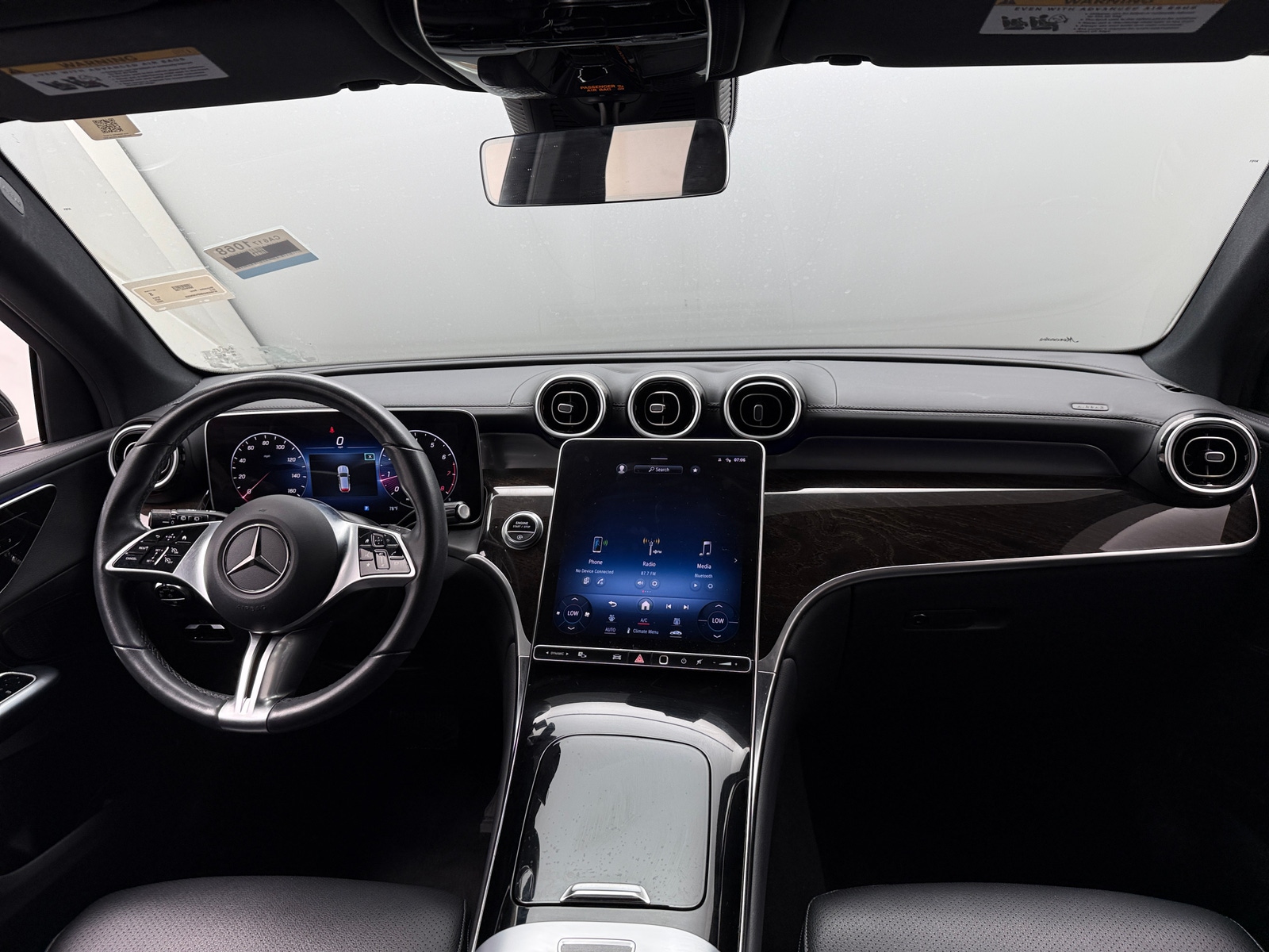 Thumbnail: 2023 Mercedes-Benz GLC - 2