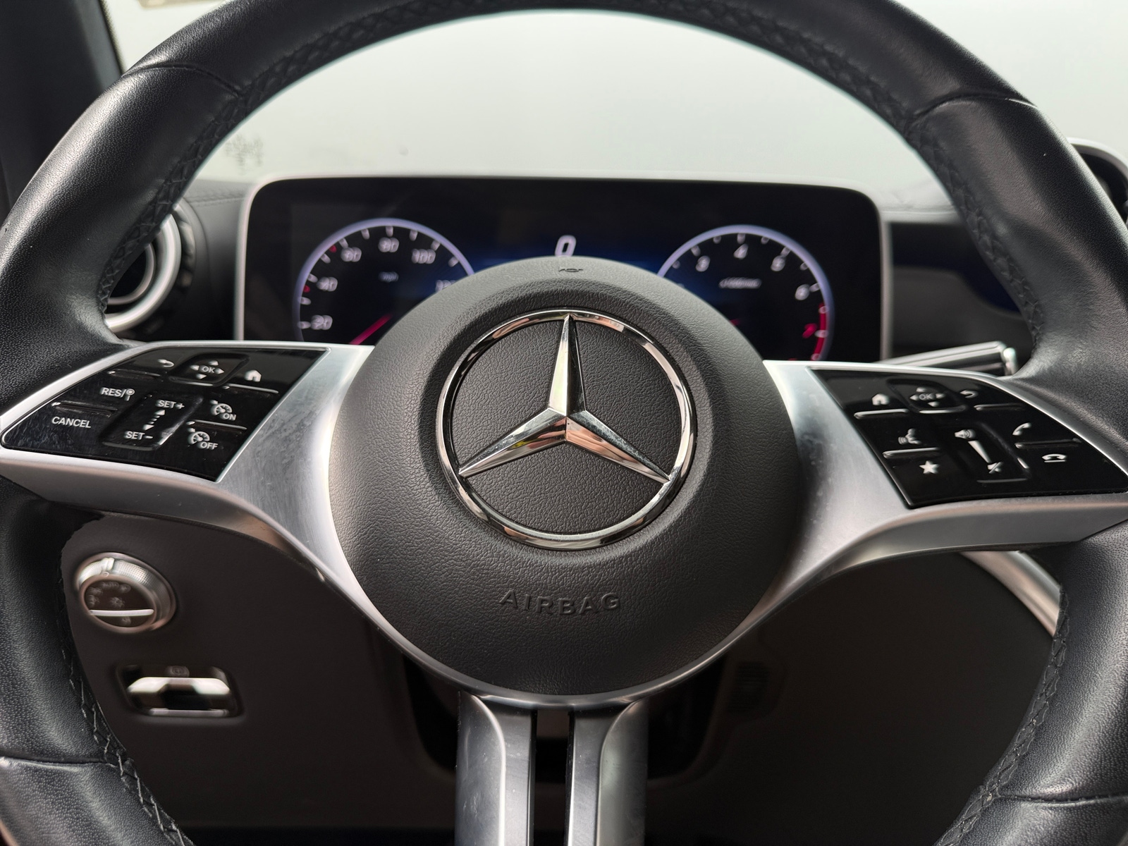 Thumbnail: 2023 Mercedes-Benz GLC - 4