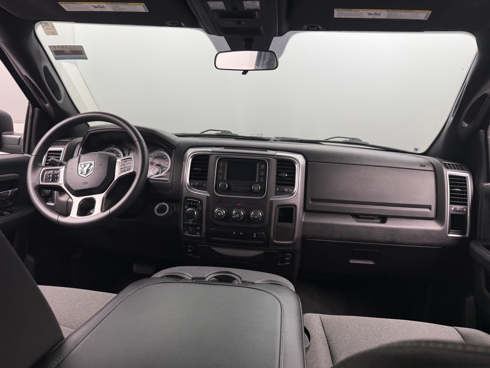 Thumbnail: 2024 RAM 1500 Classic - 3