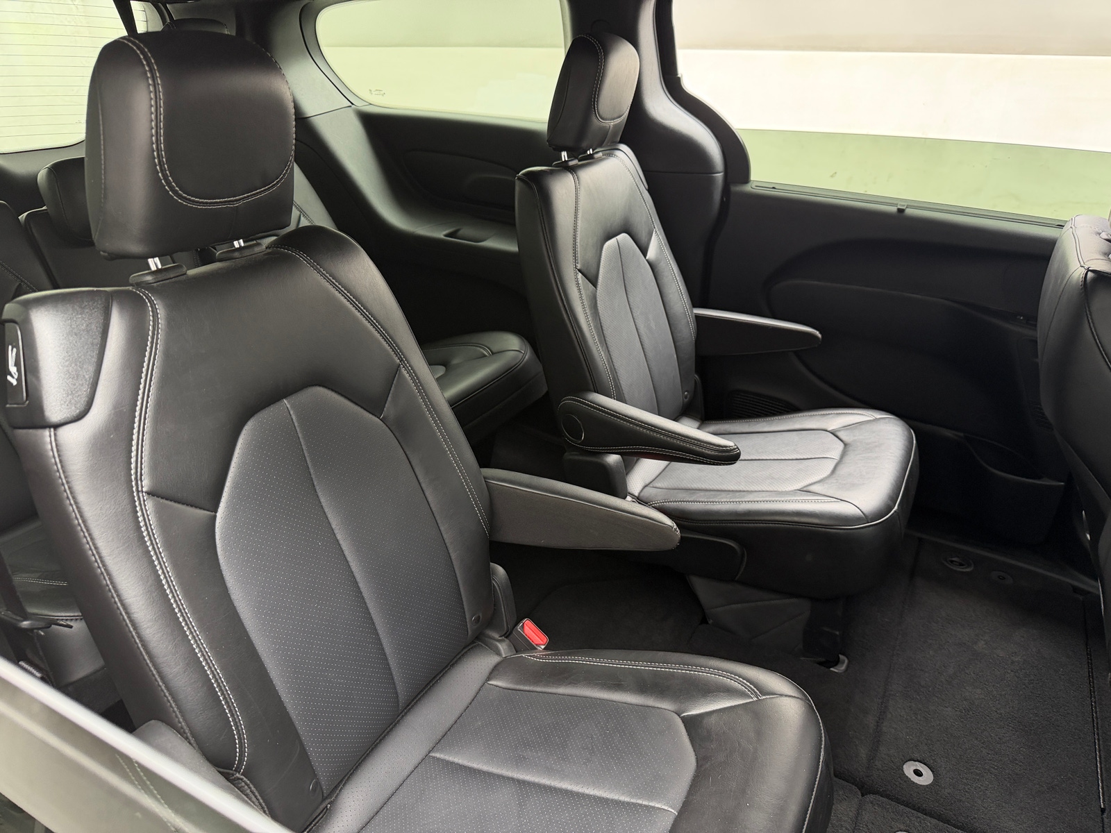 Thumbnail: 2025 Chrysler Pacifica - 5