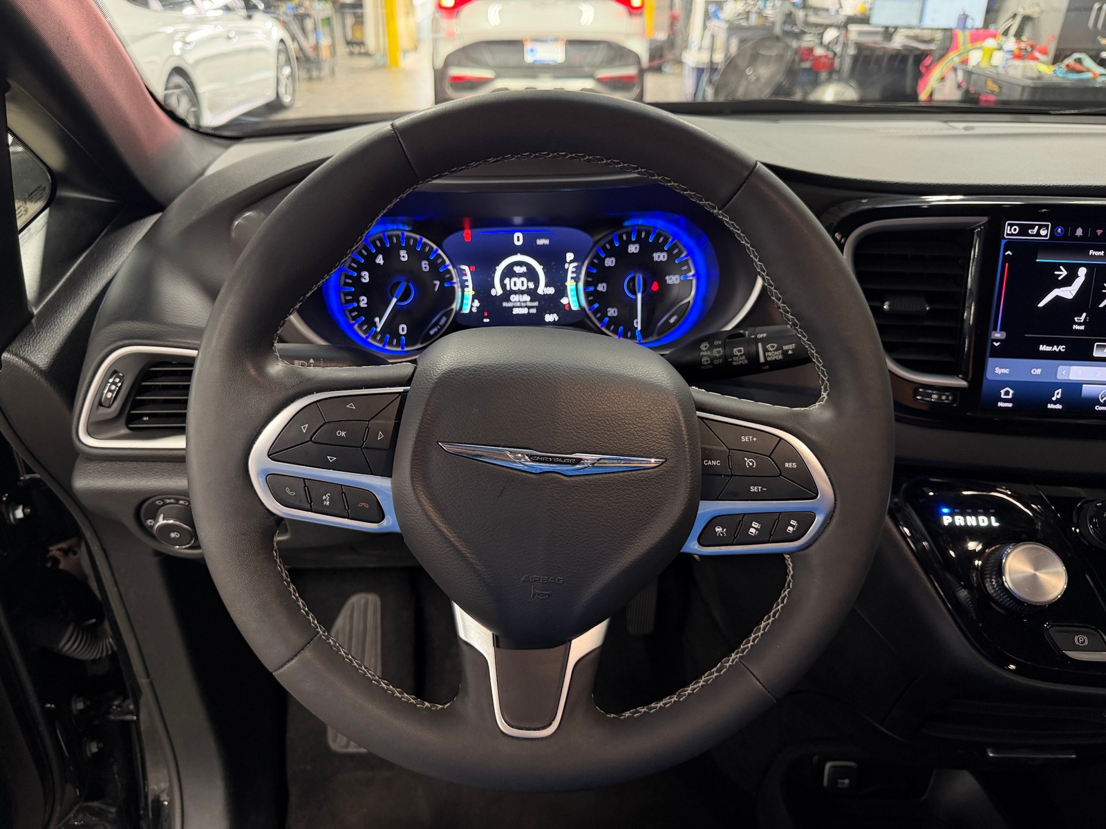 Thumbnail: 2025 Chrysler Pacifica - 4