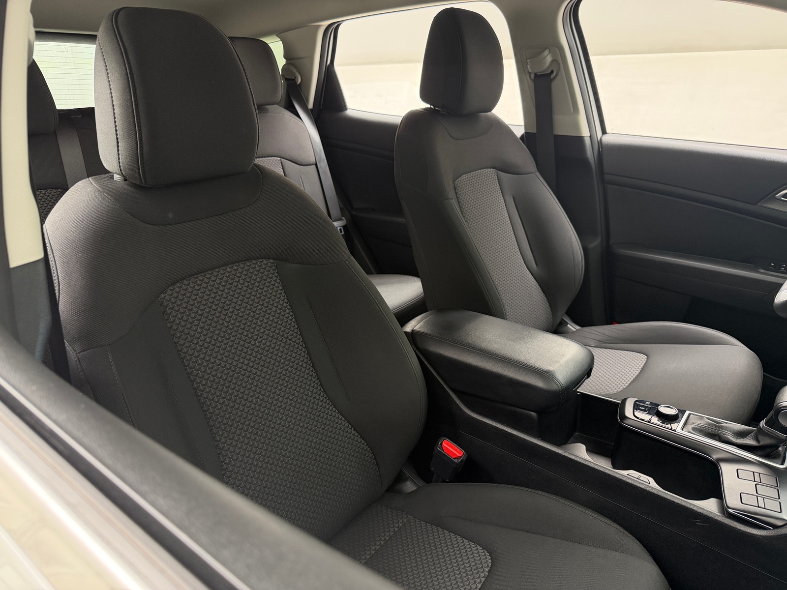 Thumbnail: 2023 Kia Sportage - 2