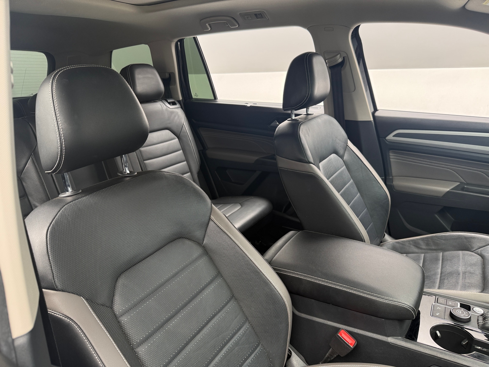 Thumbnail: 2022 Volkswagen Atlas - 2