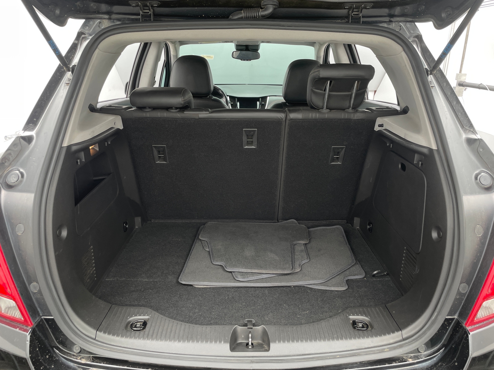 Thumbnail: 2022 Chevrolet Trax - 6