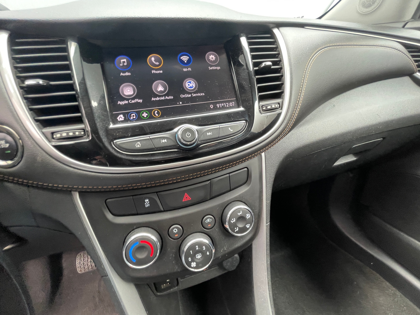 Thumbnail: 2022 Chevrolet Trax - 3