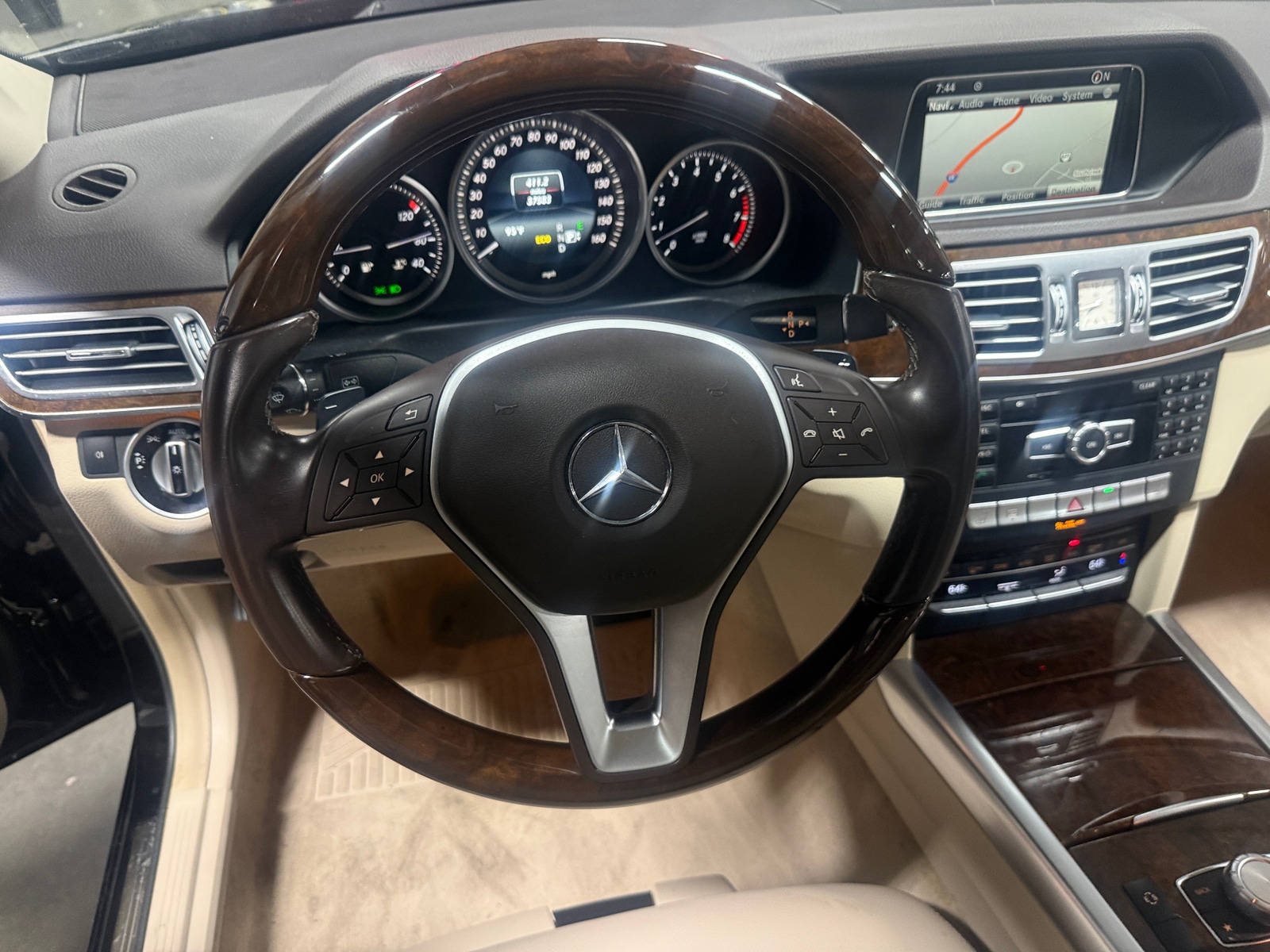 Thumbnail: 2014 Mercedes-Benz E-Class - 4