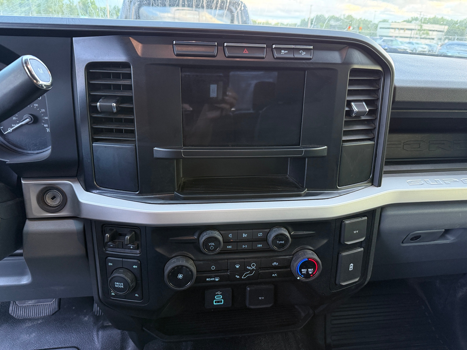 Thumbnail: 2024 Ford Econoline - 4