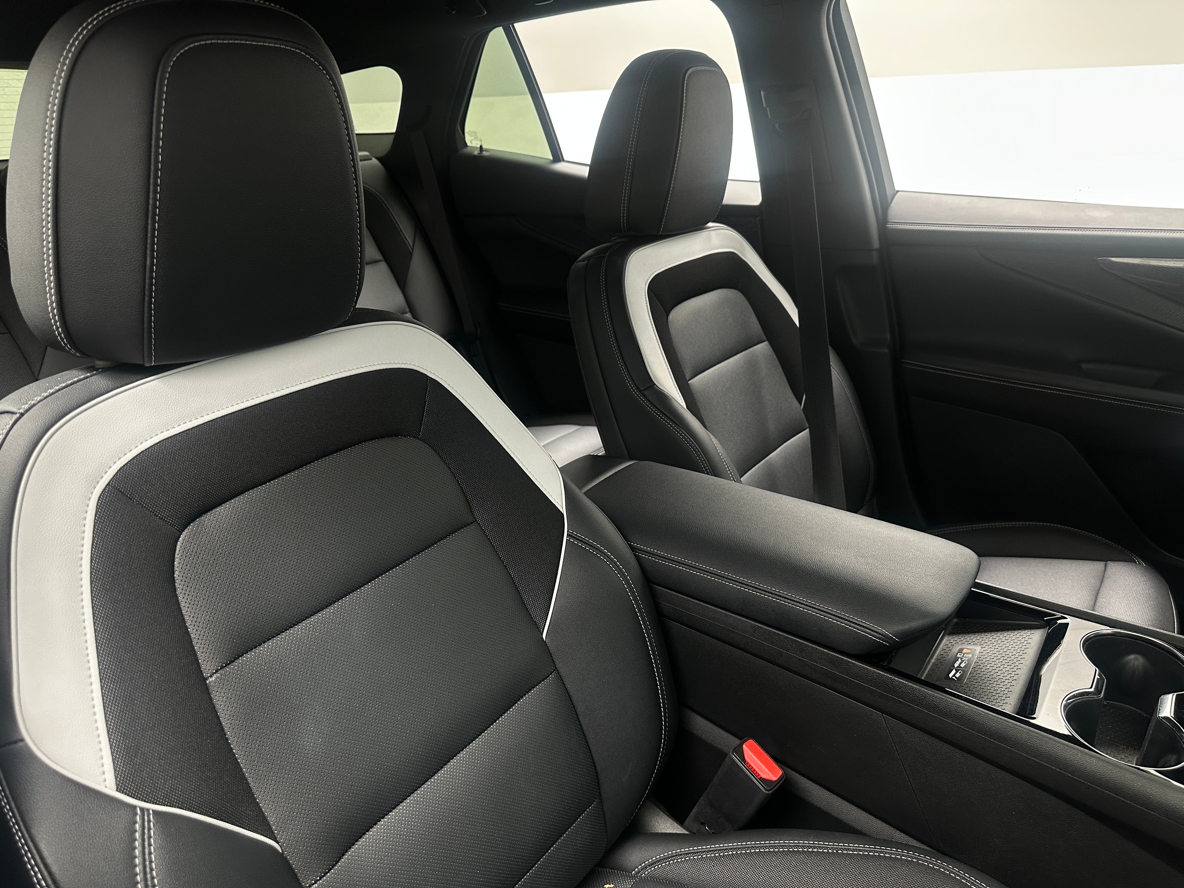 Used 2024 Chevrolet Blazer EV LT with VIN 3GNKDBRJ9RS261158 for sale in Auburn, WA