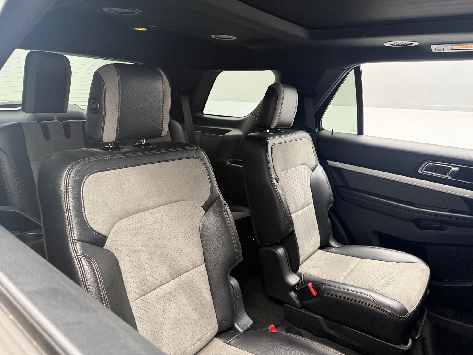 Thumbnail: 2017 Ford Explorer - 5