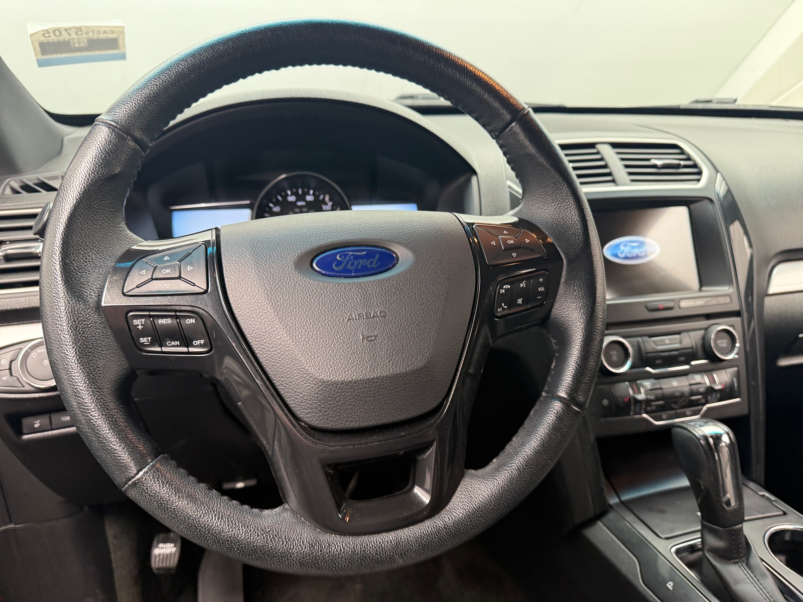 Thumbnail: 2017 Ford Explorer - 4