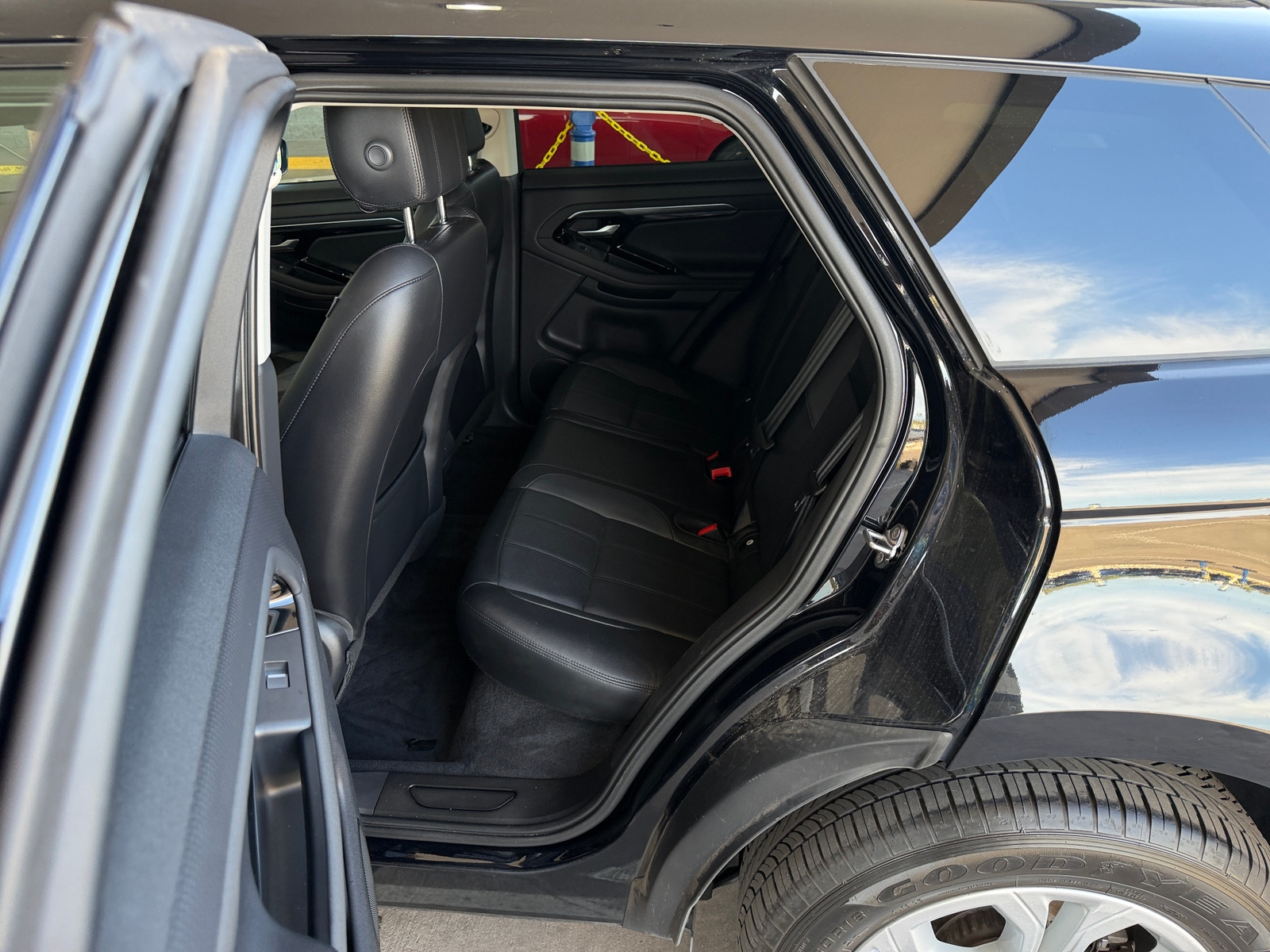 Thumbnail: 2020 Land Rover Range Rover Evoque - 6
