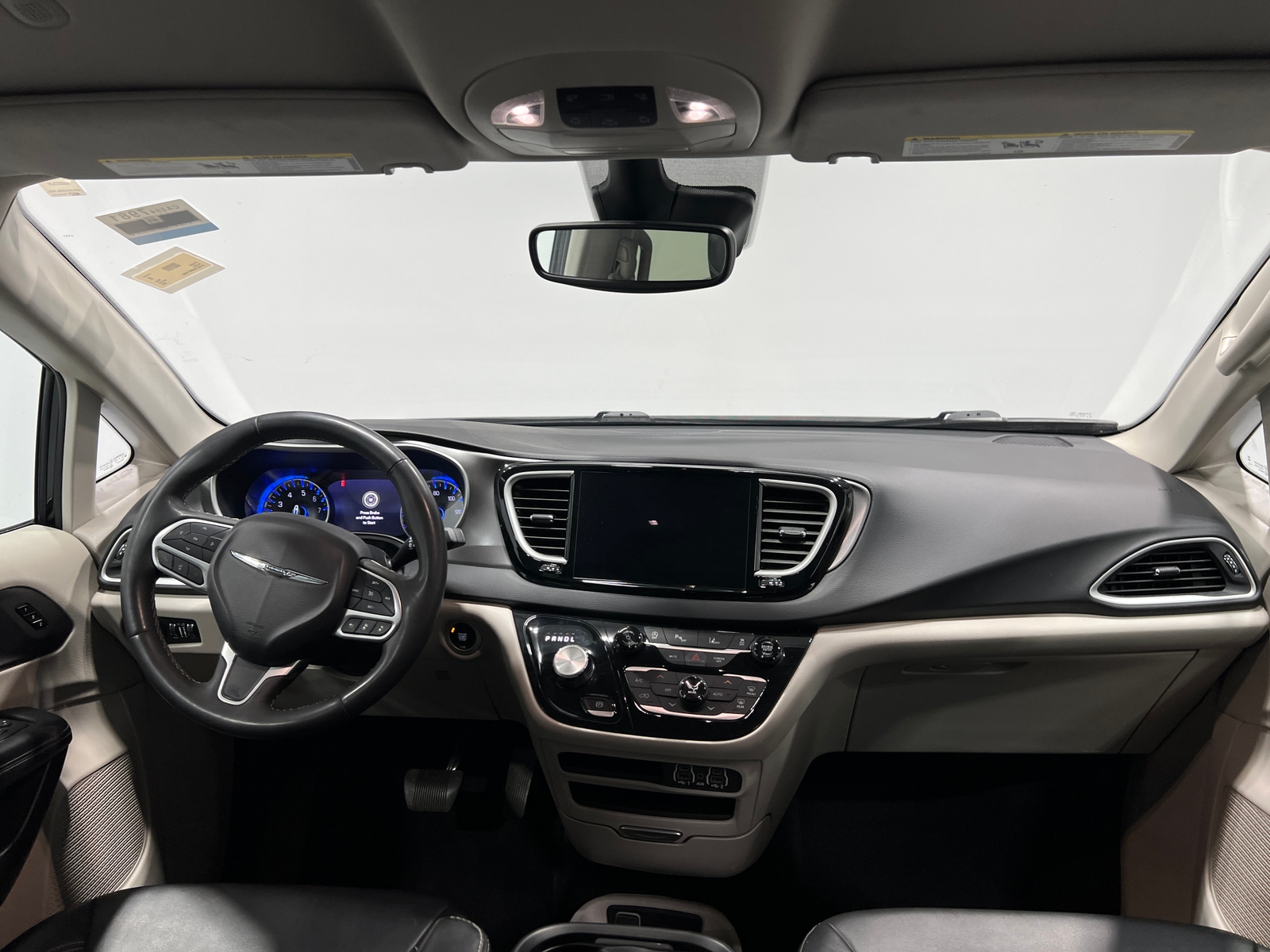 Thumbnail: 2024 Chrysler Pacifica - 2