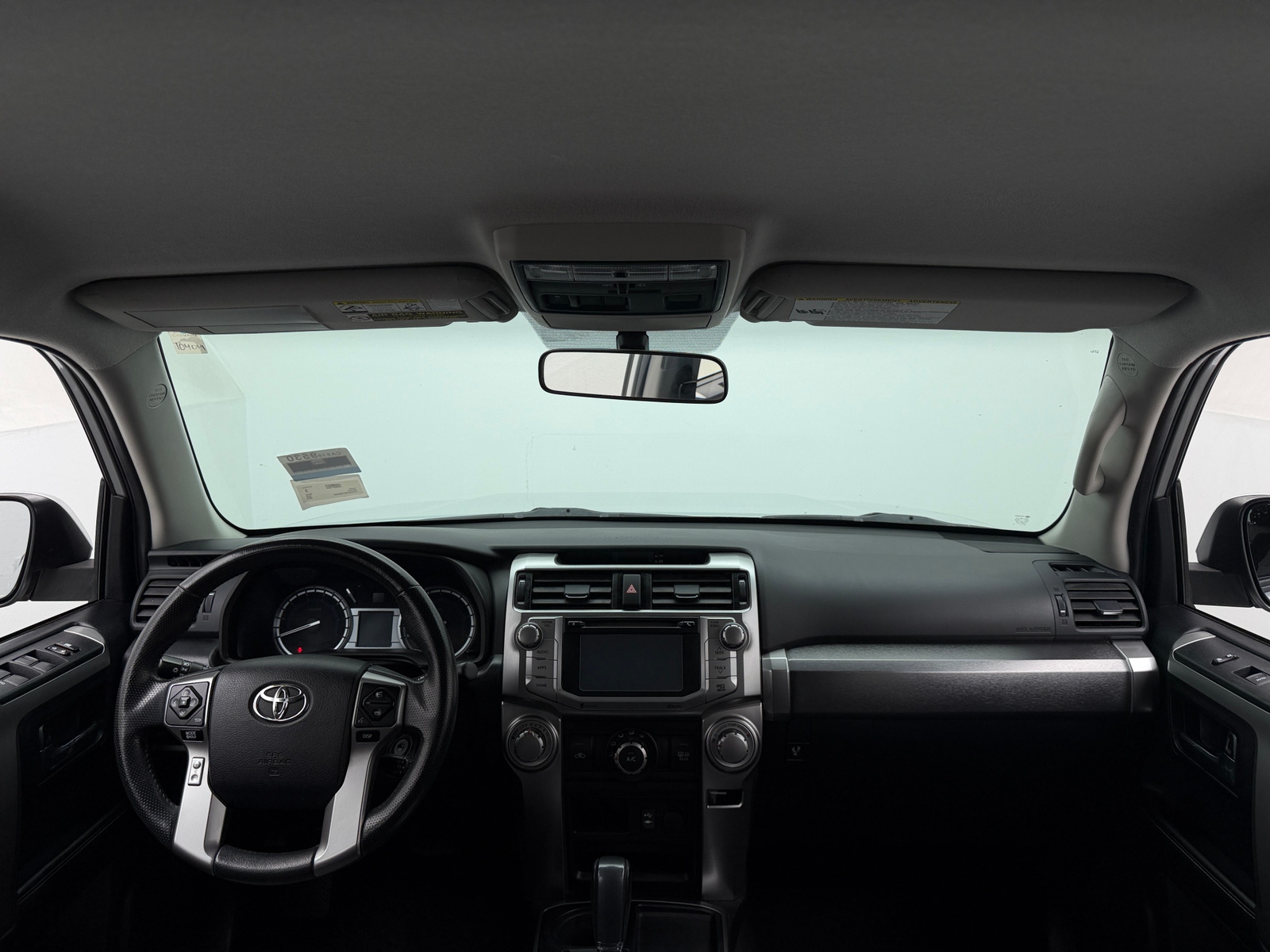 Thumbnail: 2015 Toyota 4Runner - 3