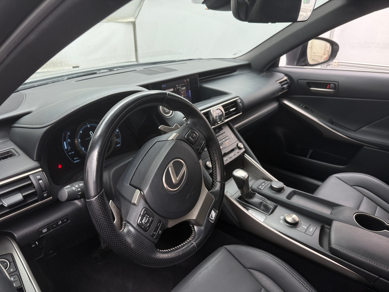 Thumbnail: 2017 Lexus IS - 2