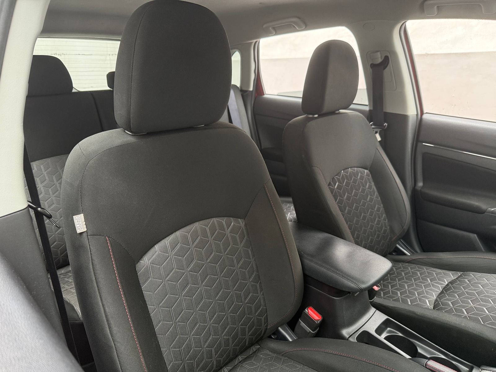Thumbnail: 2023 Mitsubishi Outlander Sport - 2