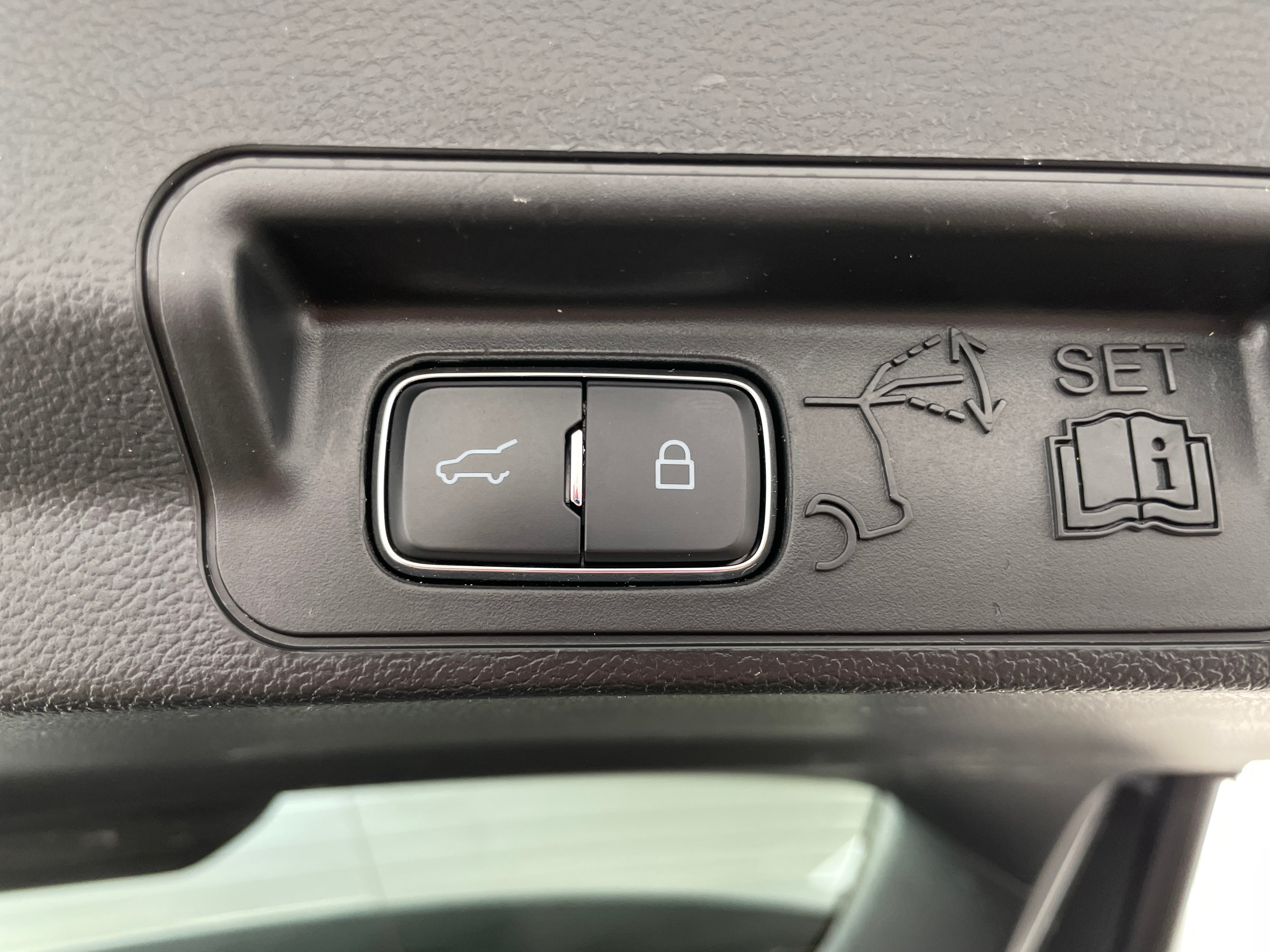 2024 Ford Explorer XLT - Photo 6