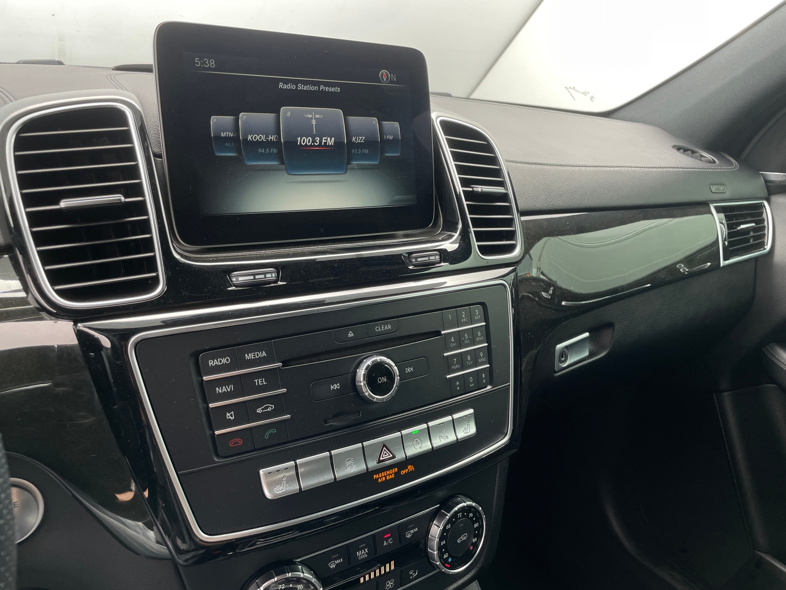 Thumbnail: 2017 Mercedes-Benz GLS - 3
