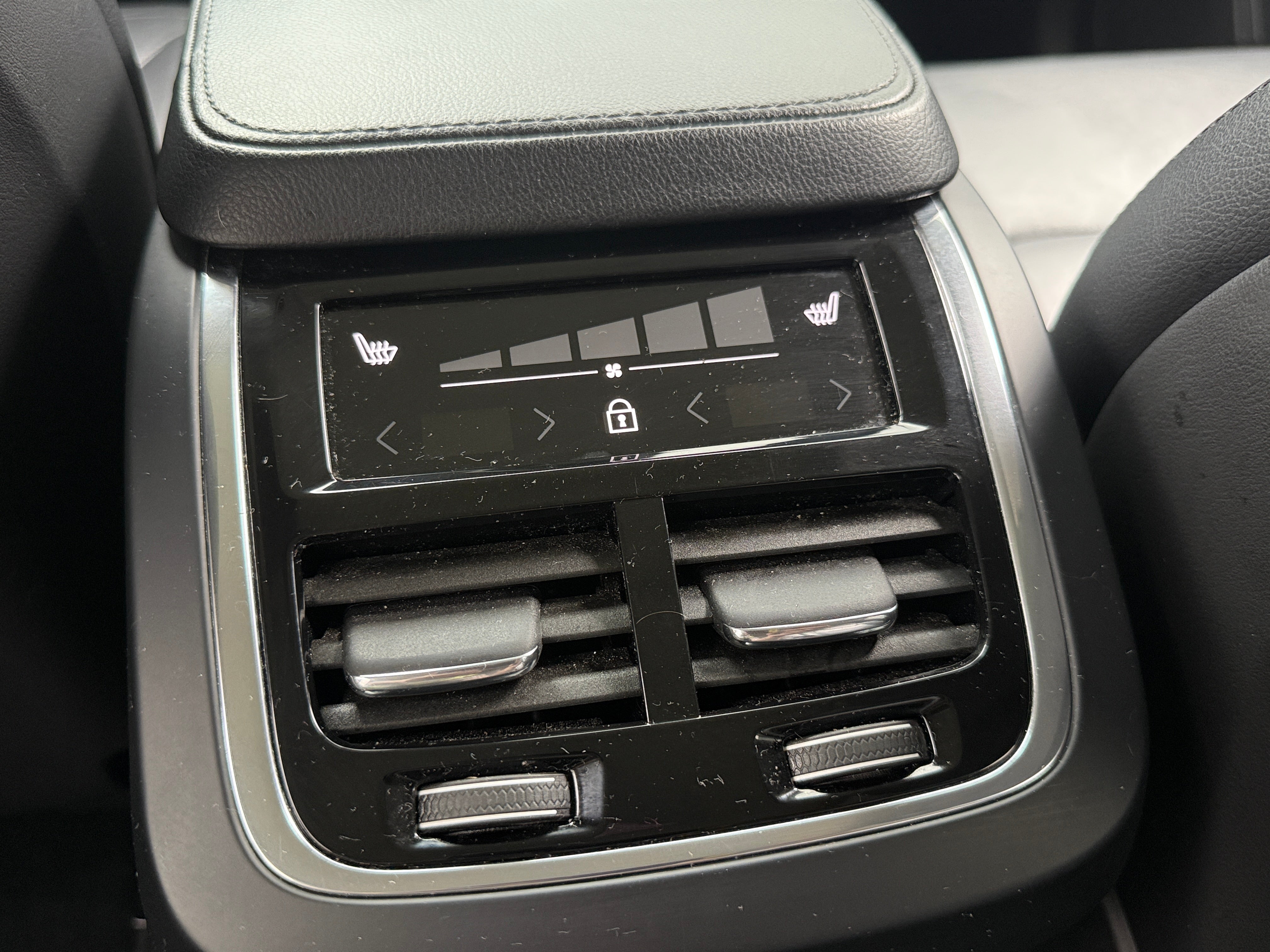 2020 Volvo XC90 Momentum