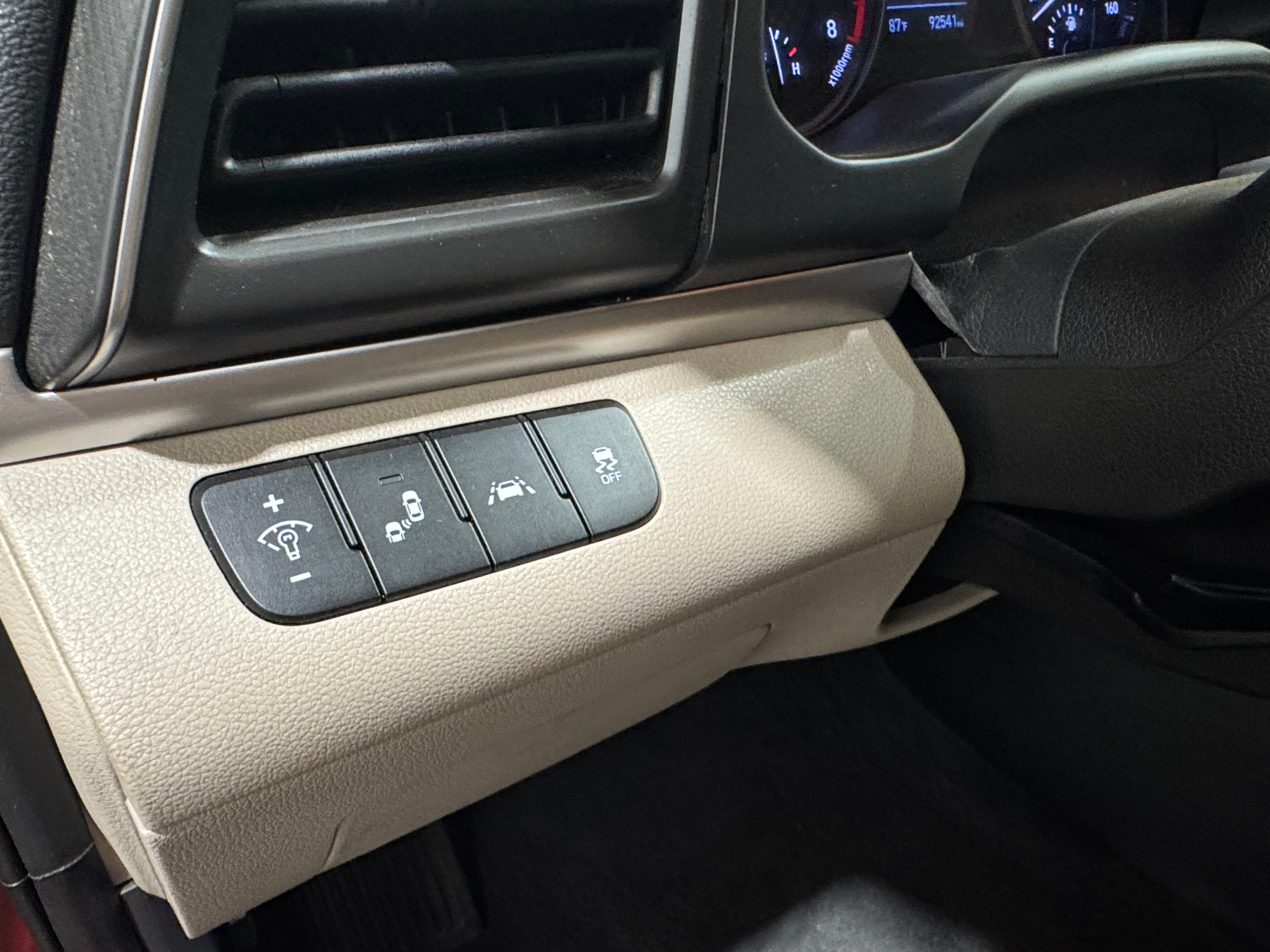 Used 2019 Hyundai Elantra SEL with VIN 5NPD84LF3KH412890 for sale in Pewaukee, WI
