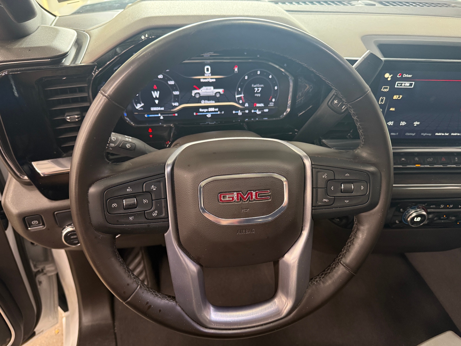 Thumbnail: 2025 GMC Sierra 1500 - 4
