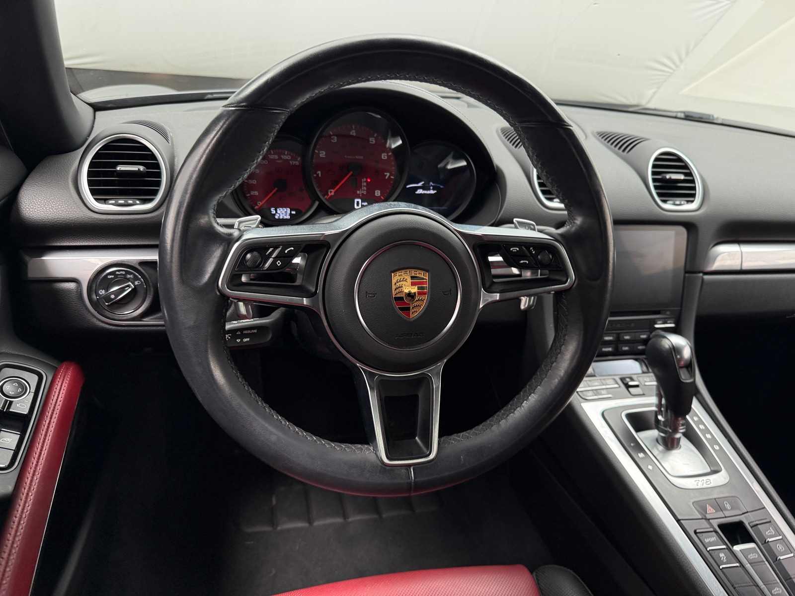 Thumbnail: 2018 Porsche 718 Boxster - 4