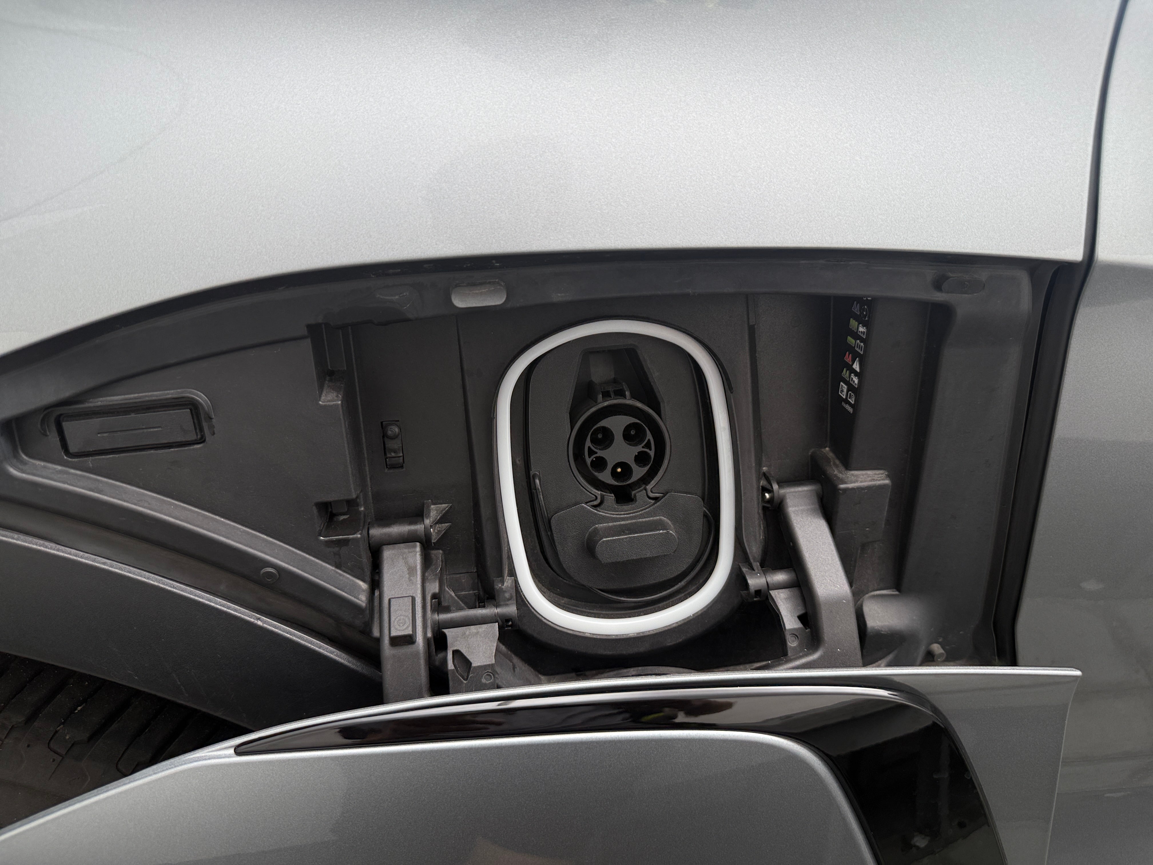 Used 2025 Chevrolet Blazer EV LT with VIN 3GNKDGRJ8SS133819 for sale in Auburn, WA