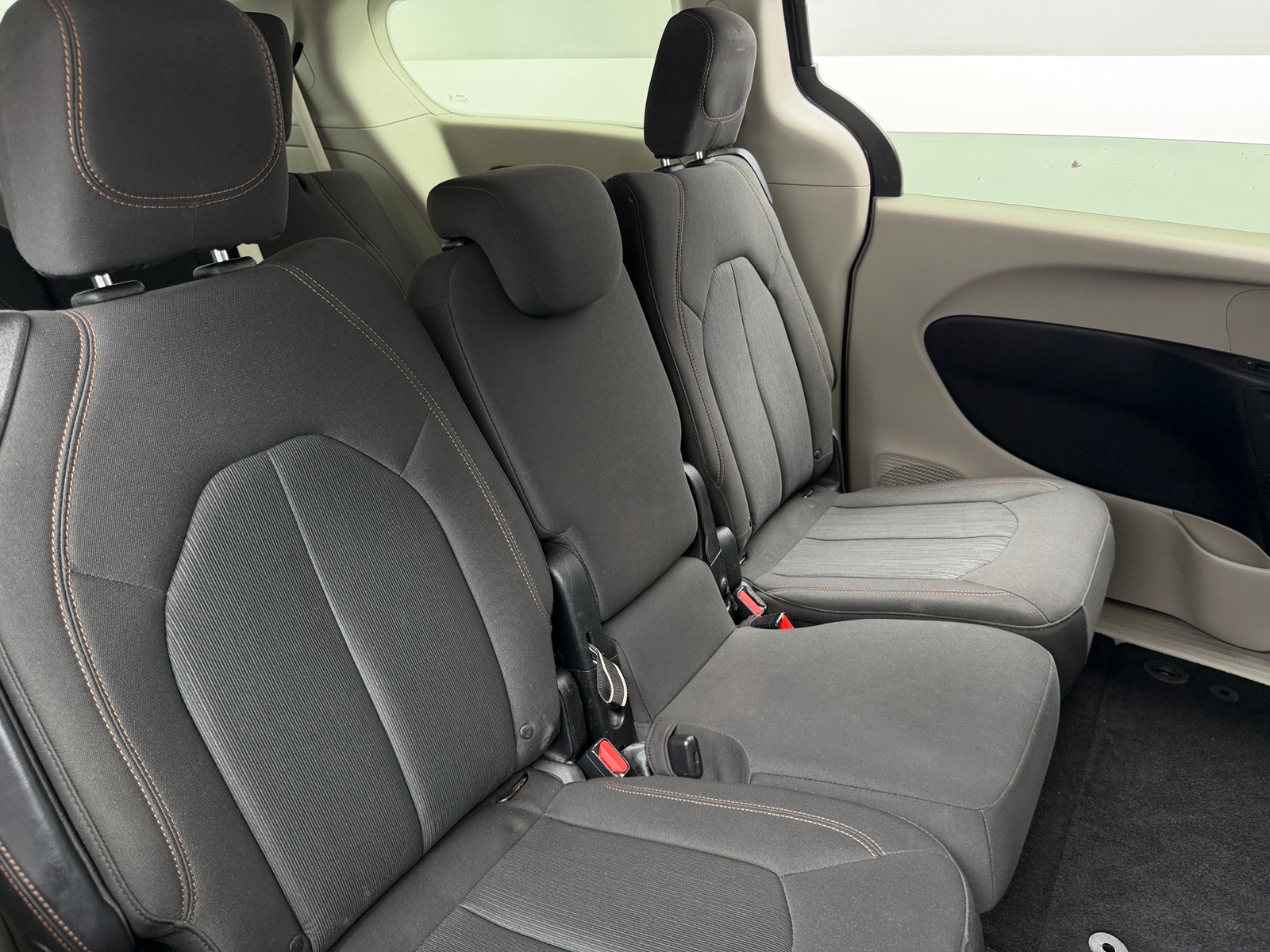Thumbnail: 2018 Chrysler Pacifica - 6
