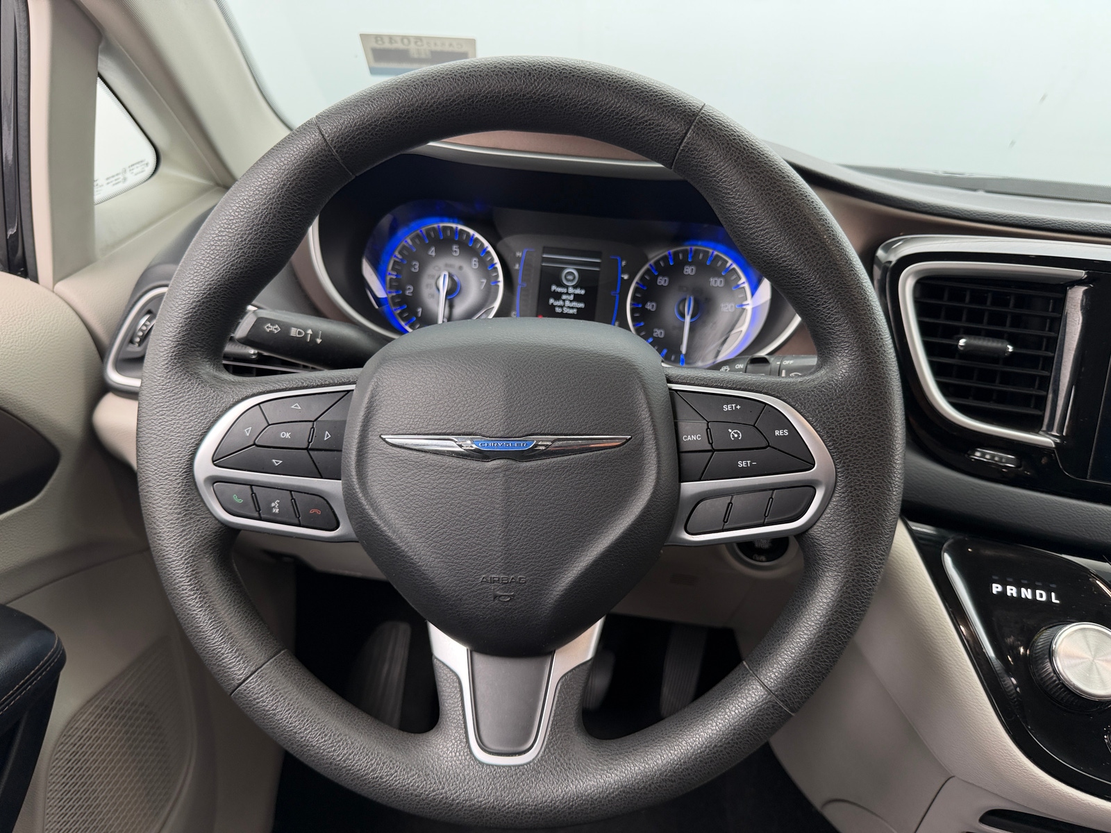 Thumbnail: 2018 Chrysler Pacifica - 5