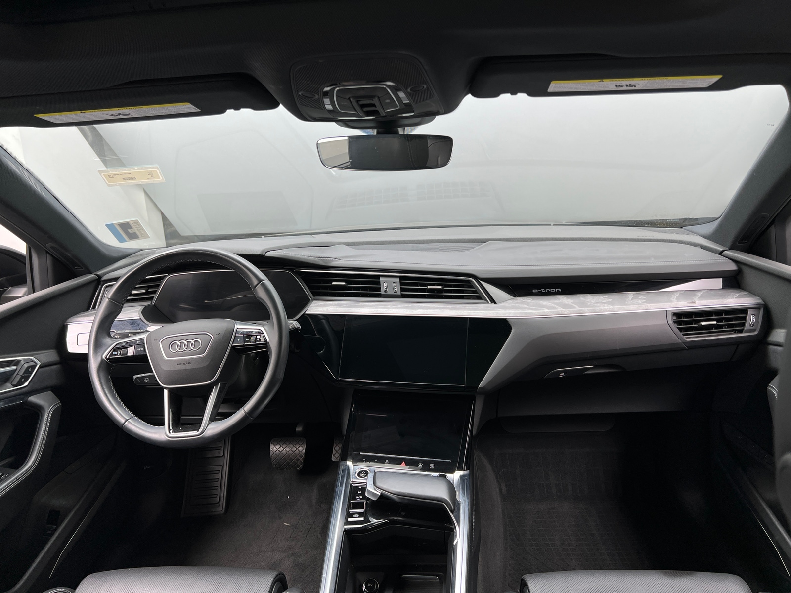 Thumbnail: 2023 Audi e-tron - 2
