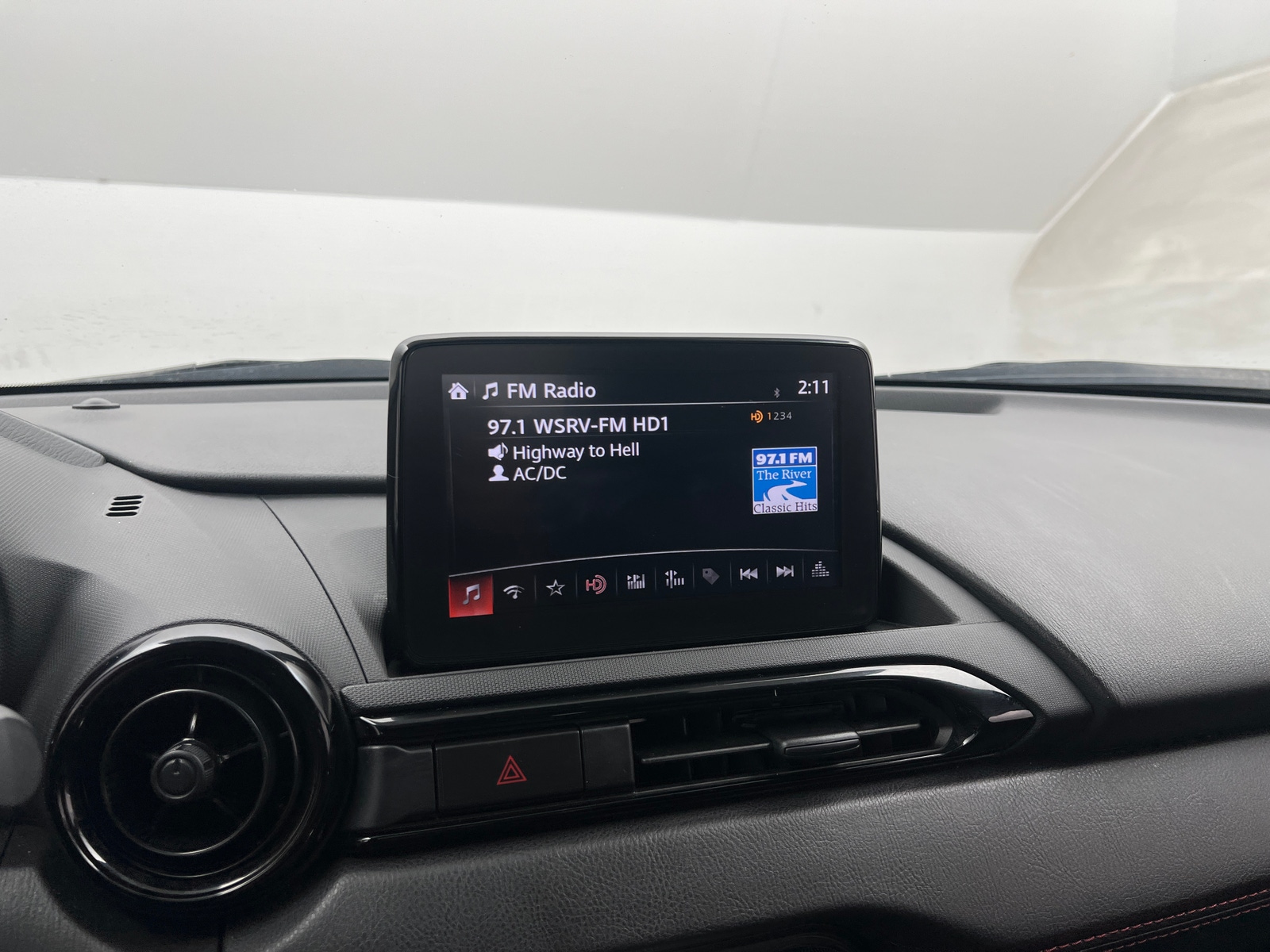 Thumbnail: 2019 Mazda MX-5 Miata - 3