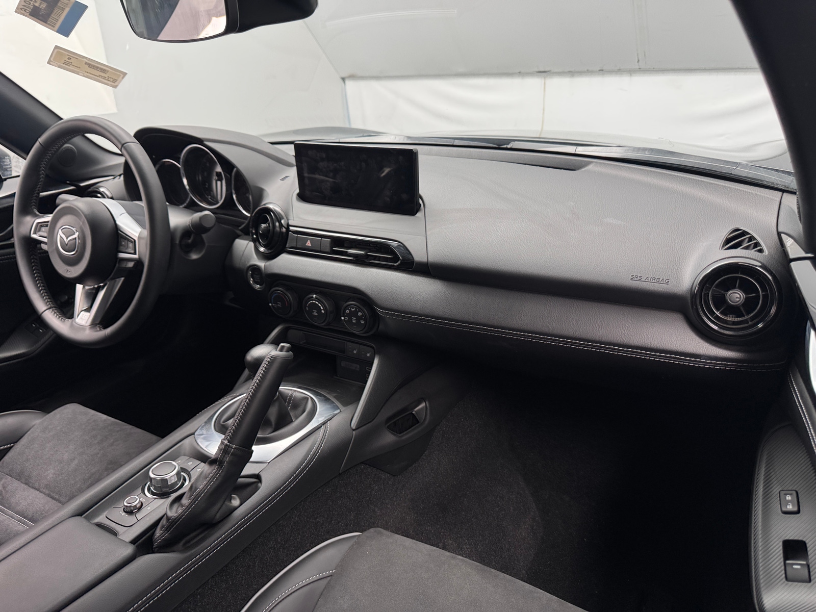Thumbnail: 2025 Mazda MX-5 Miata - 3